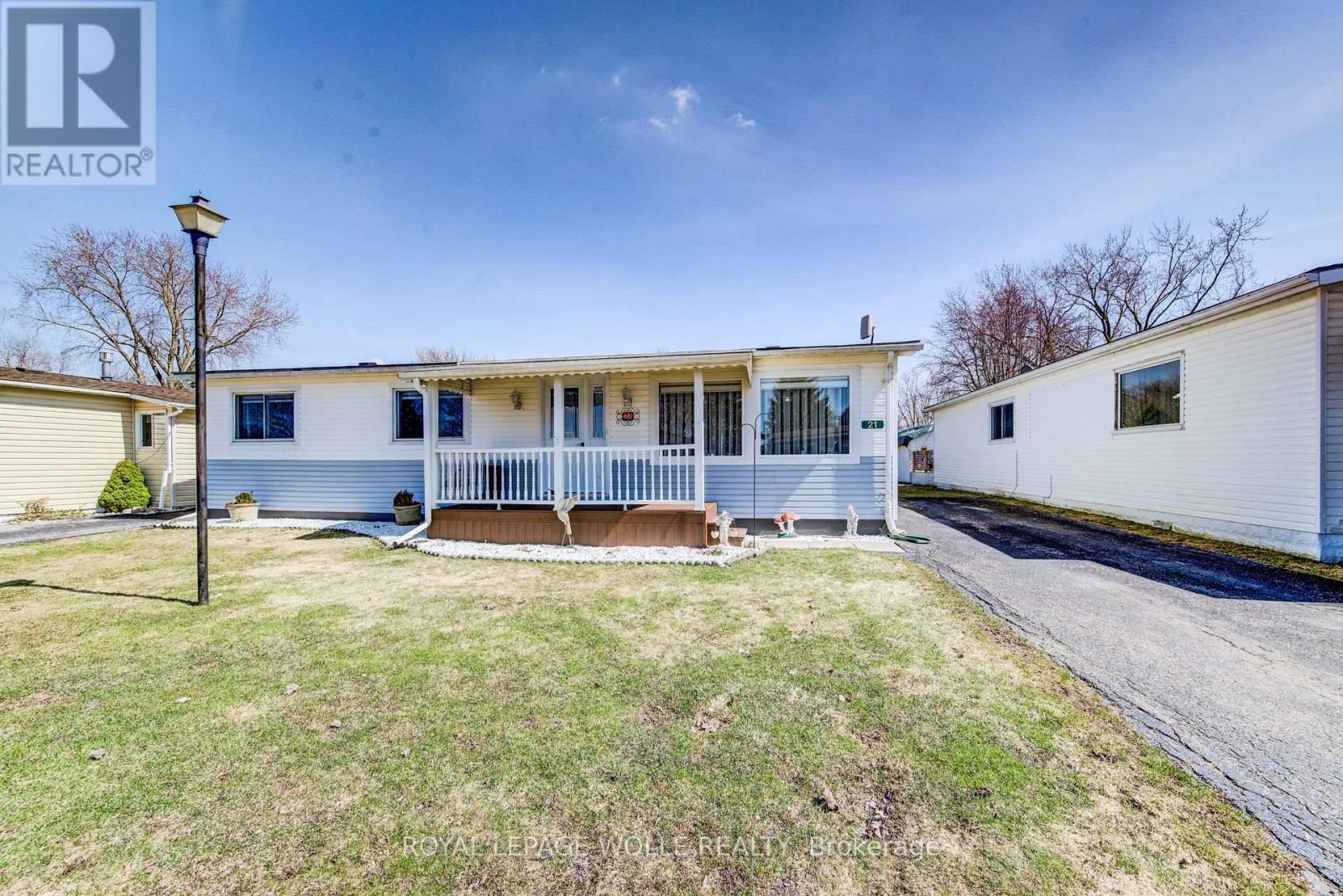 












21 FAIRVIEW CRESCENT

,
North Perth,




Ontario
N4W3G8


