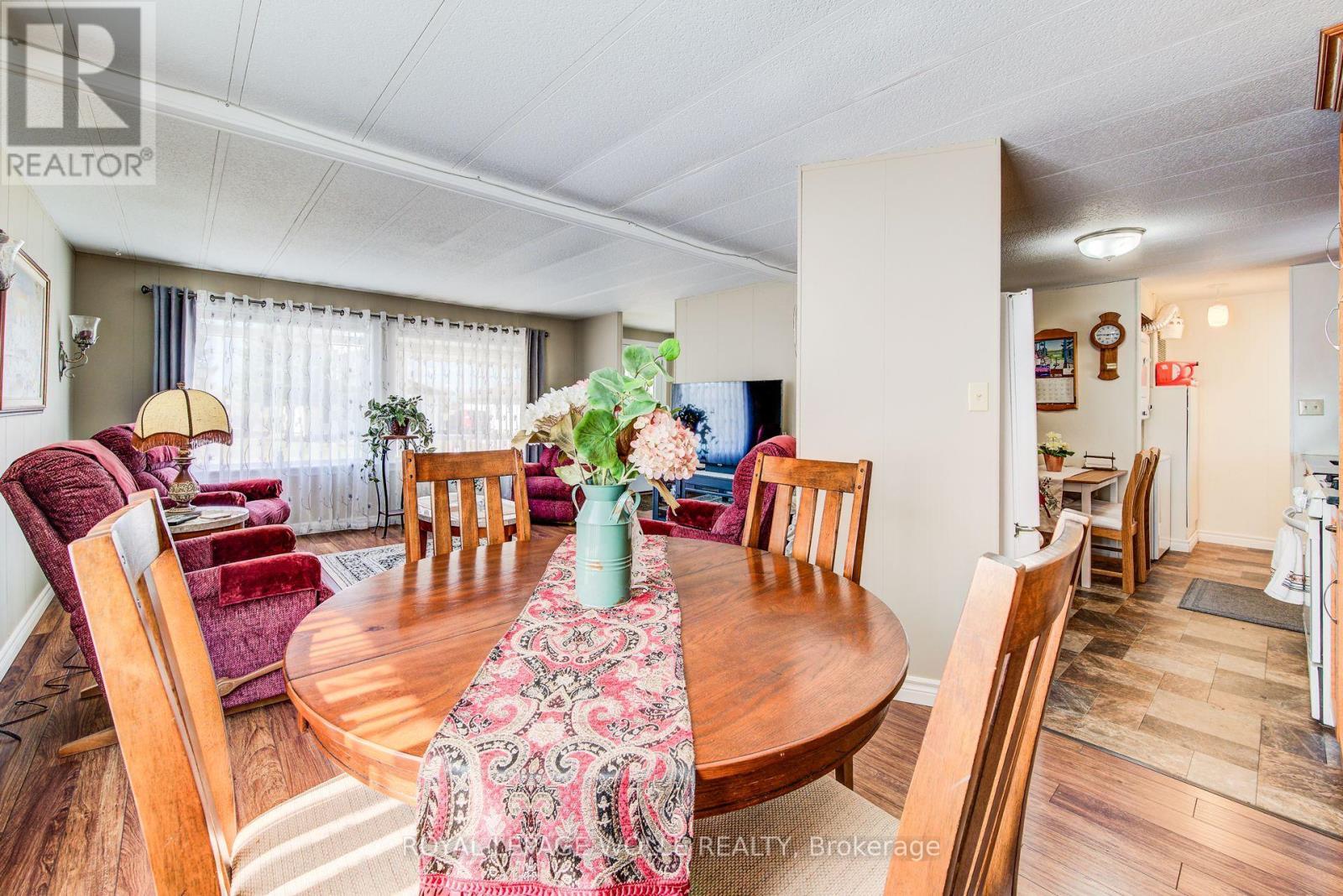 












21 FAIRVIEW CRESCENT

,
North Perth,




Ontario
N4W3G8

