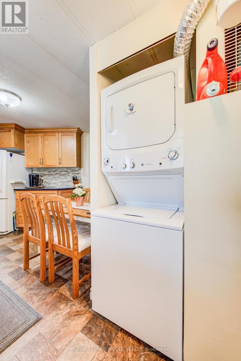 












21 FAIRVIEW CRESCENT

,
North Perth,




Ontario
N4W3G8

