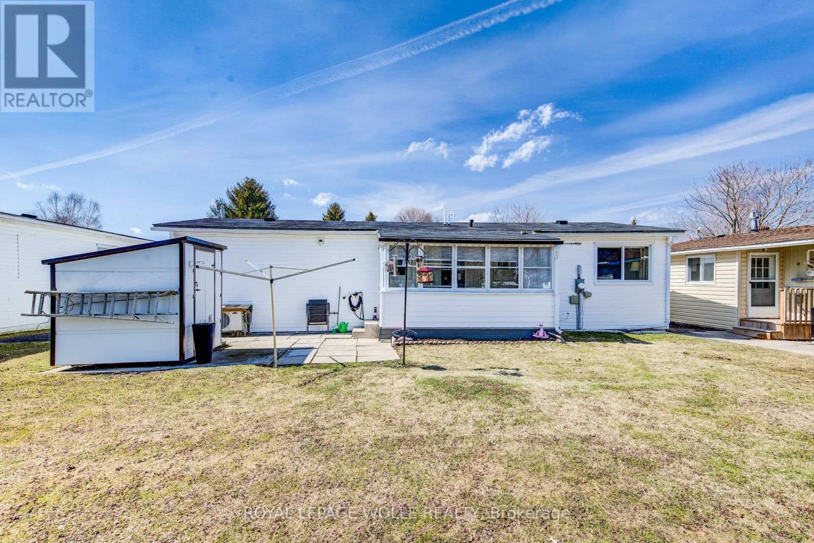 












21 FAIRVIEW CRESCENT

,
North Perth,




Ontario
N4W3G8

