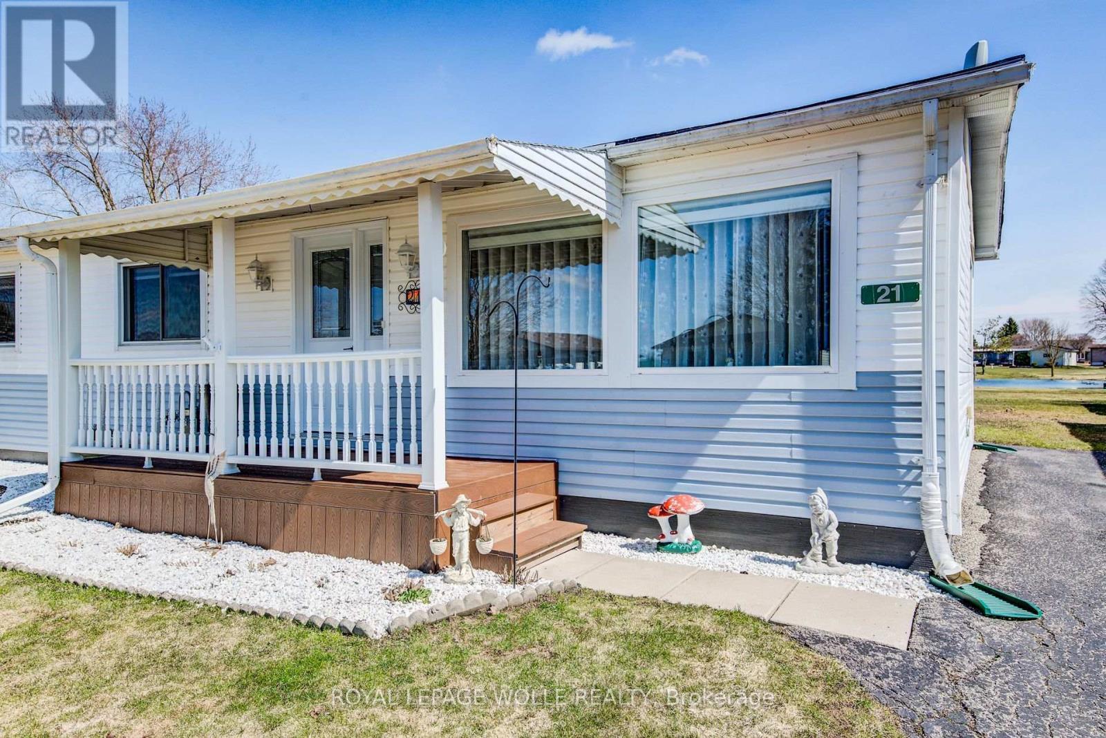 












21 FAIRVIEW CRESCENT

,
North Perth,




Ontario
N4W3G8

