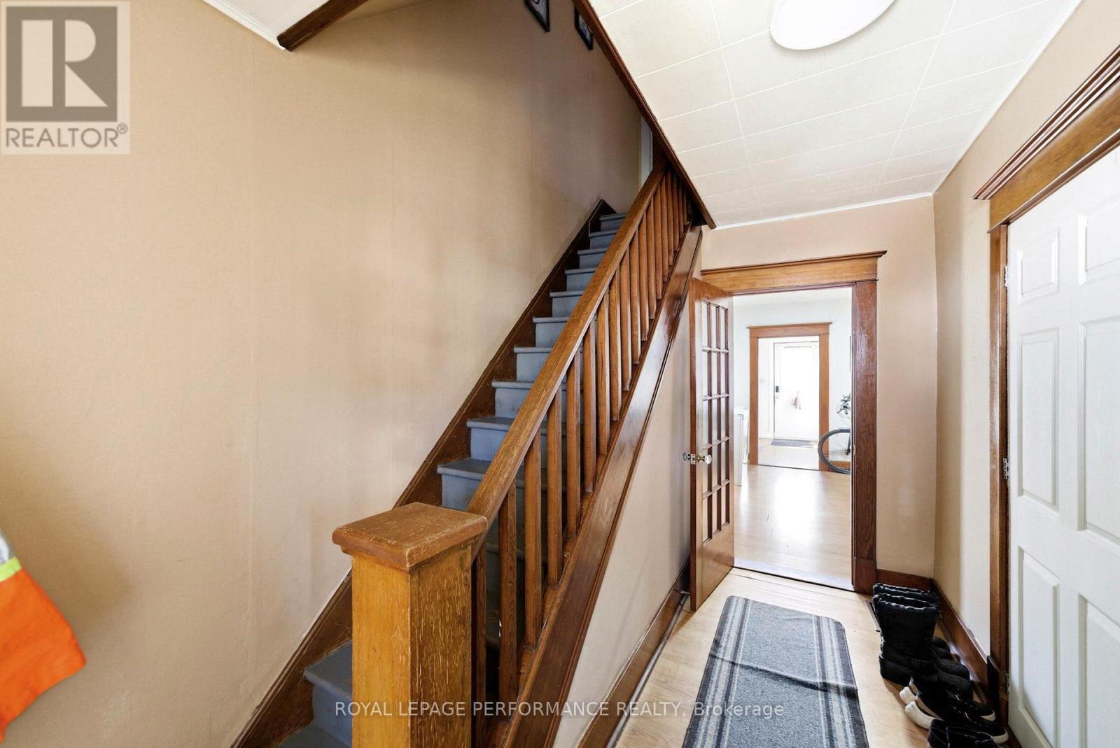 












227 ALICE STREET

,
Cornwall,




Ontario
K6H4R8

