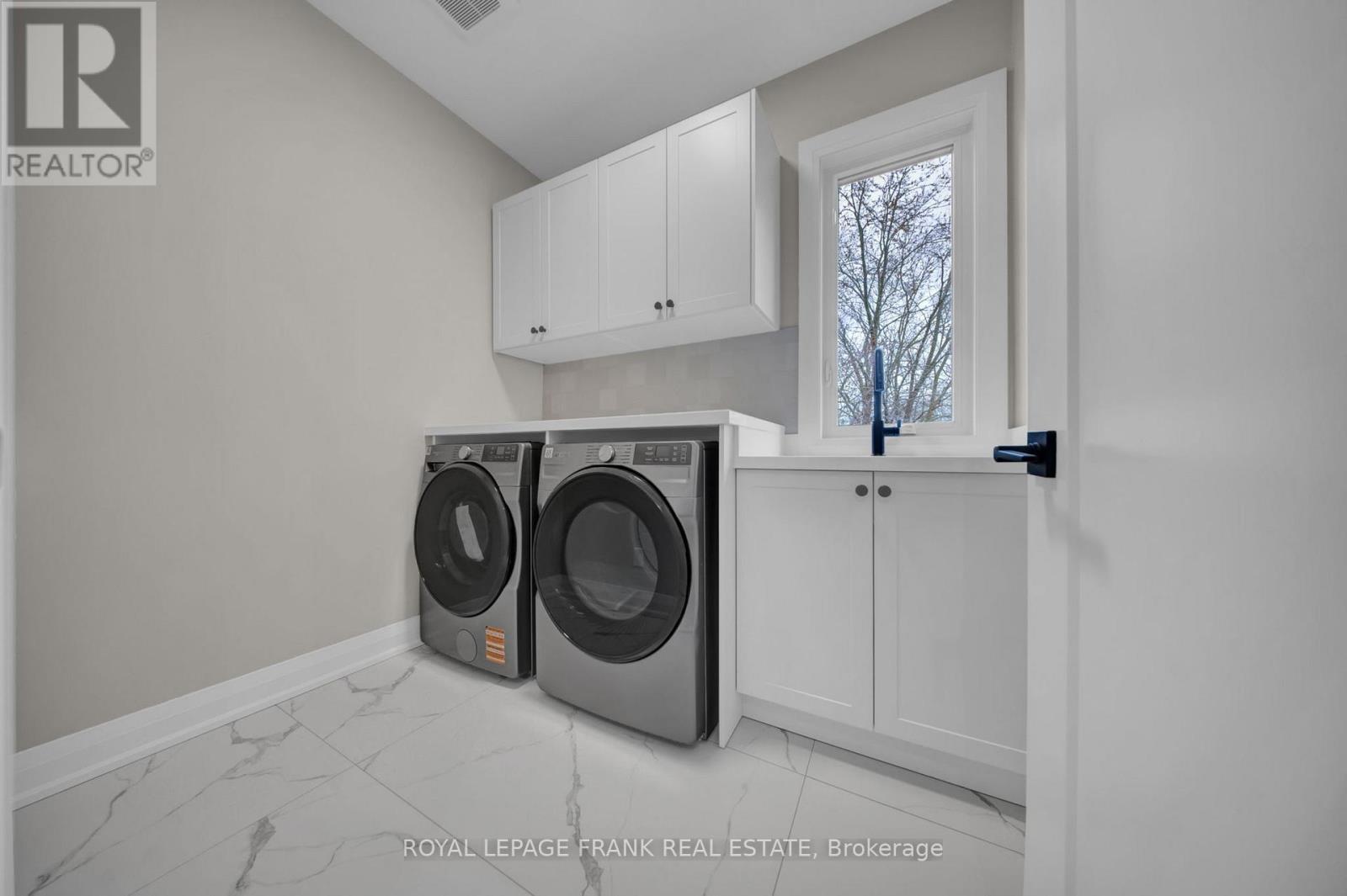 












97 STEINWAY DRIVE

,
Scugog (Port Perry),




Ontario
L9L1V6

