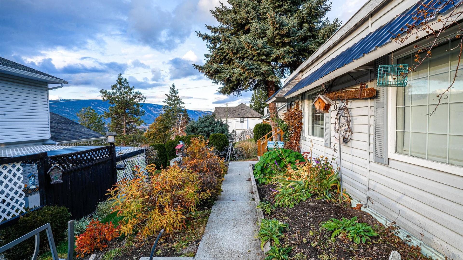 









13071


Trewhitt

Road,
Lake Country,




BC
V4V 2B1

