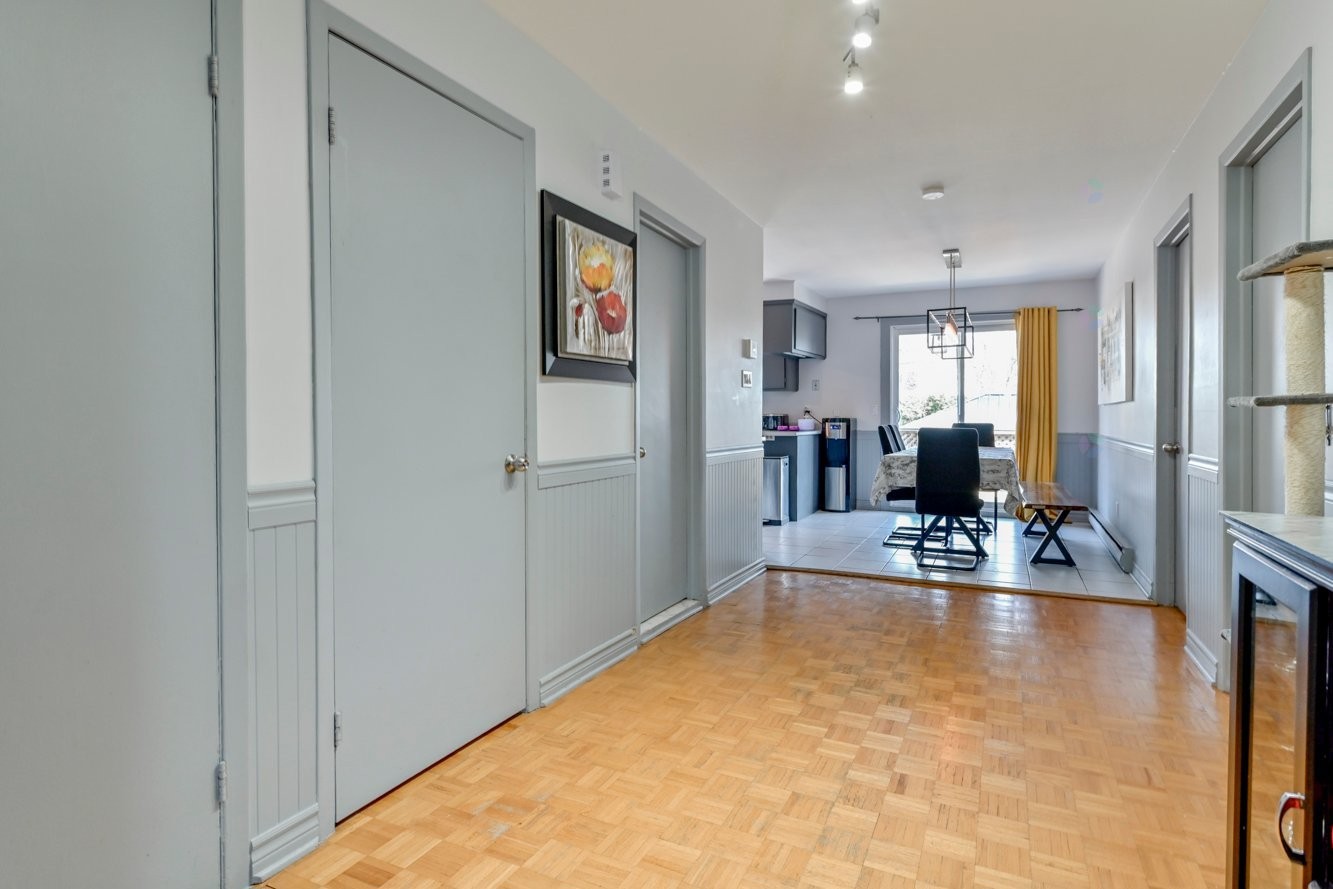 









2985

 - 2989


Rue Belcourt

,
Longueuil (Le Vieux-Longueuil),




QC
J4M1Z9


