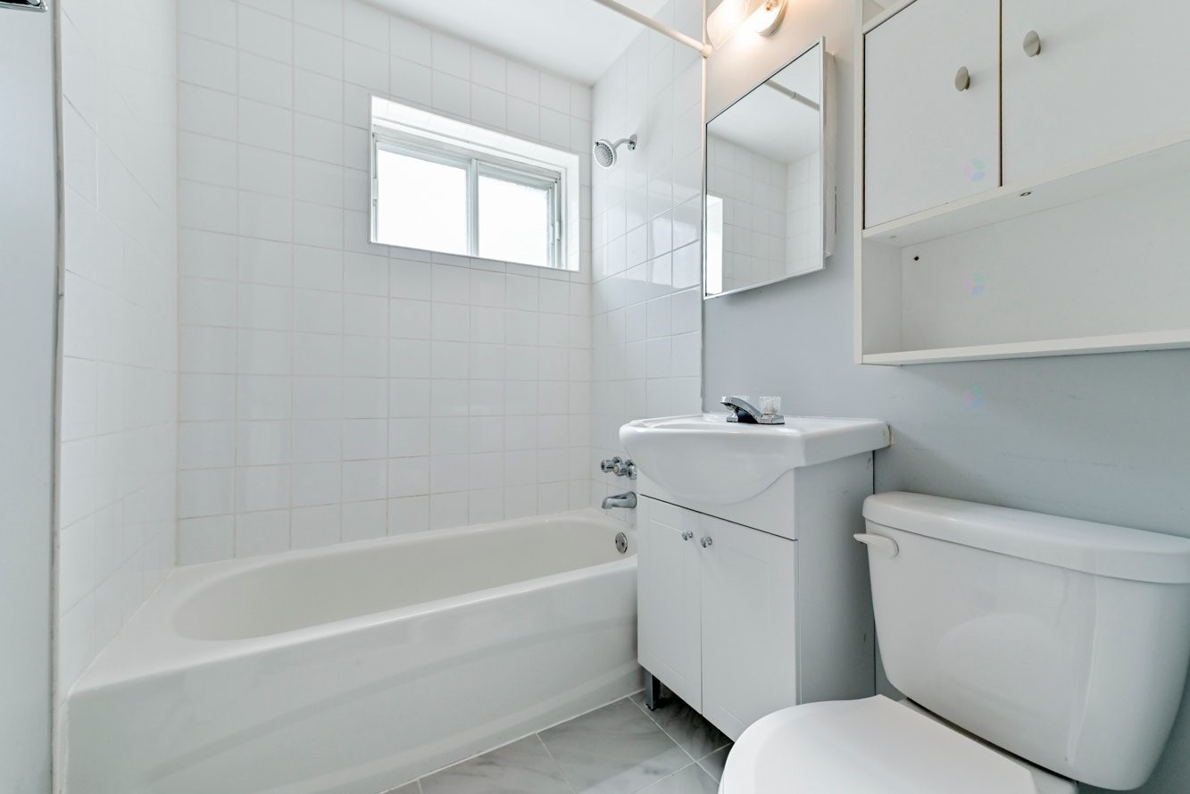 









2985

 - 2989


Rue Belcourt

,
Longueuil (Le Vieux-Longueuil),




QC
J4M1Z9

