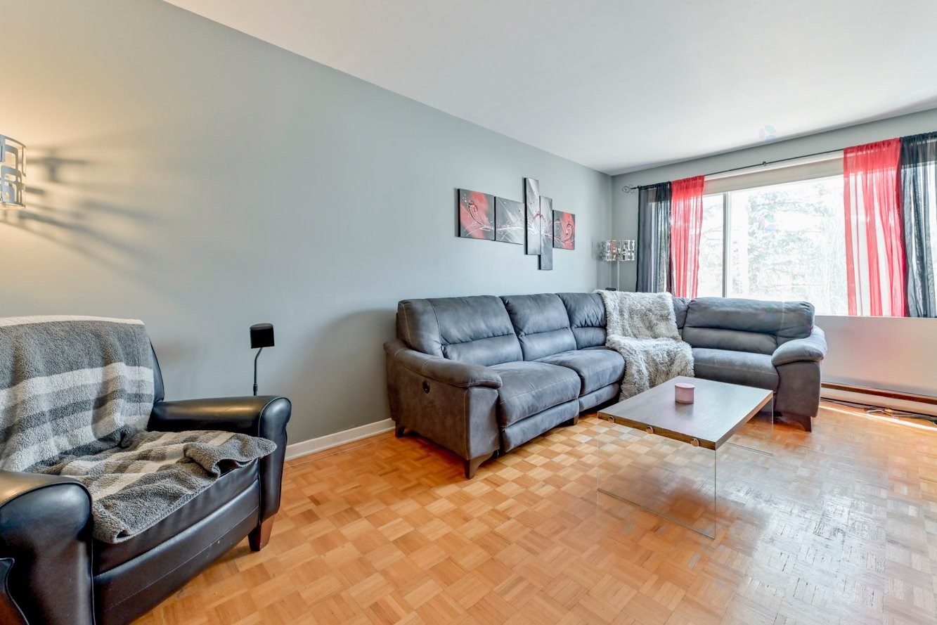 









2985

 - 2989


Rue Belcourt

,
Longueuil (Le Vieux-Longueuil),




QC
J4M1Z9


