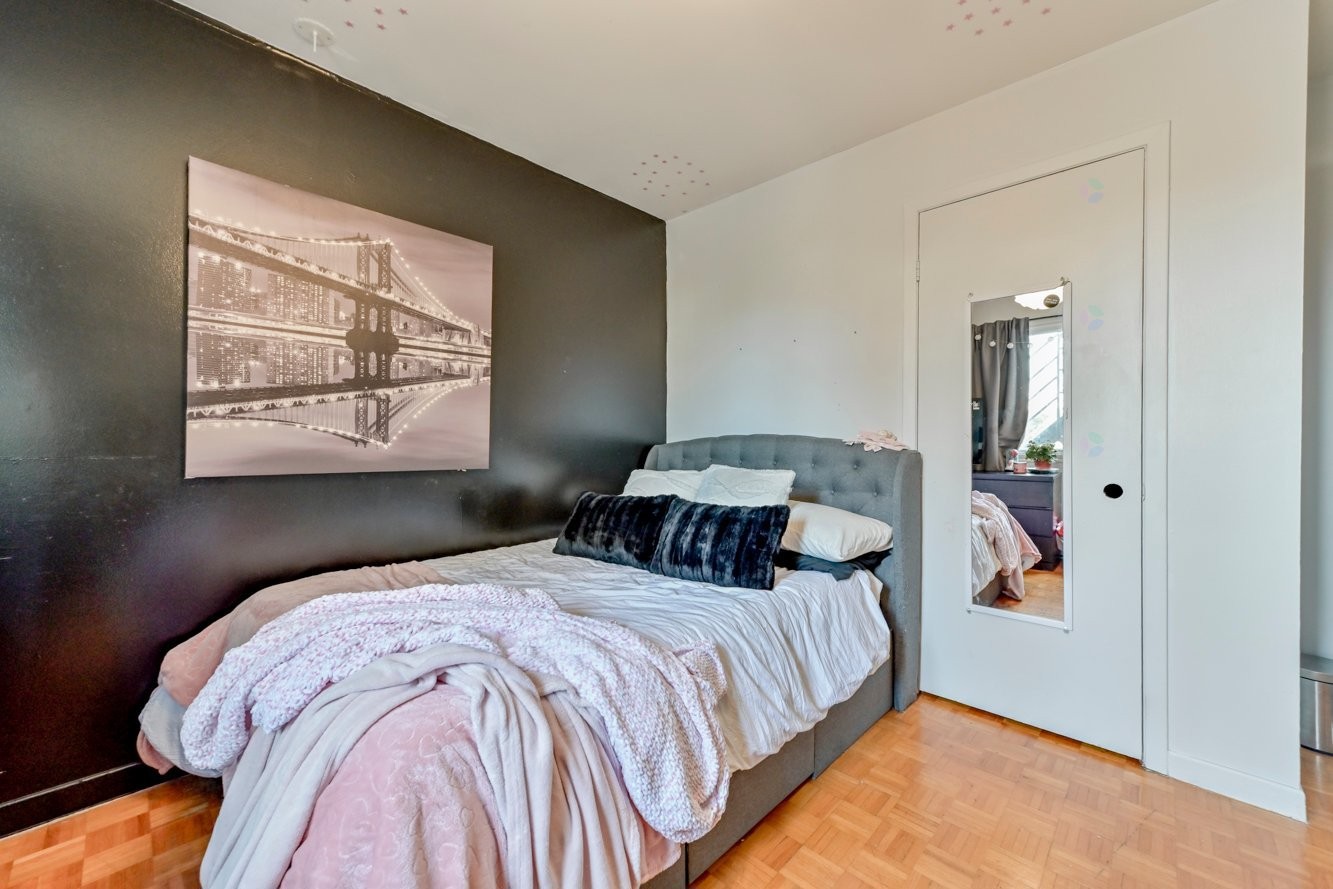 









2985

 - 2989


Rue Belcourt

,
Longueuil (Le Vieux-Longueuil),




QC
J4M1Z9

