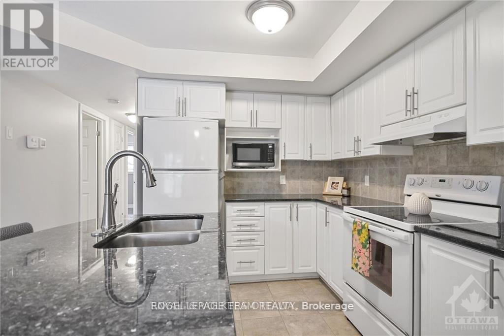 












2 - 46 BARNSTONE DRIVE

,
Ottawa,




Ontario
K2G4R6

