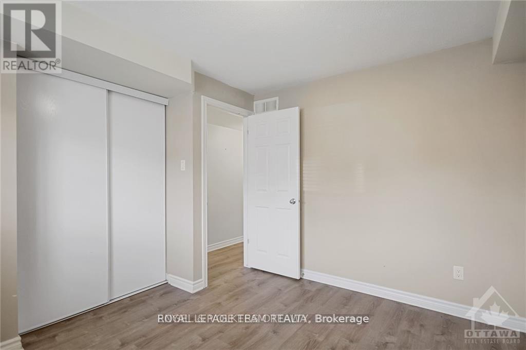 












2 - 46 BARNSTONE DRIVE

,
Ottawa,




Ontario
K2G4R6

