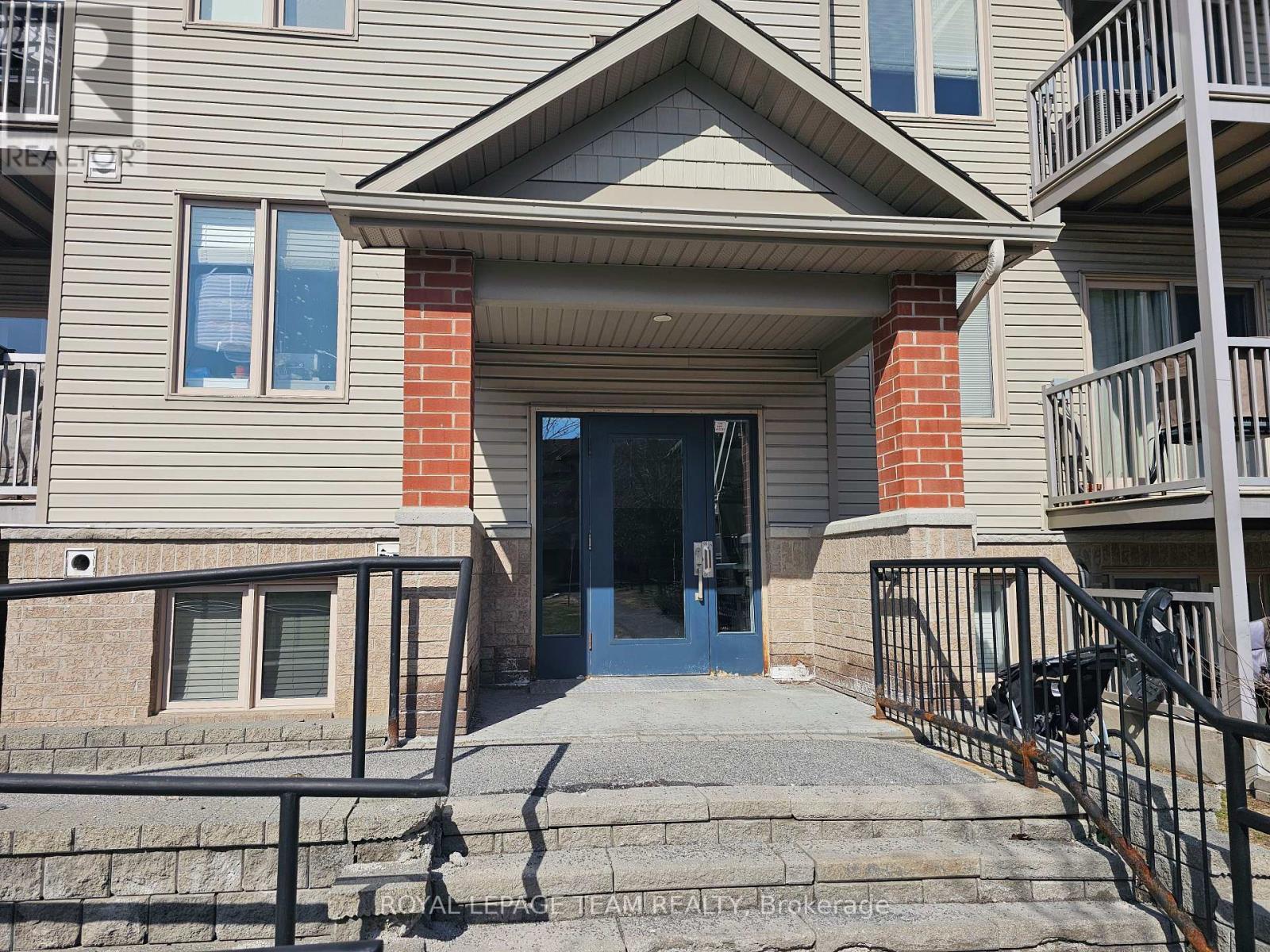 












2 - 46 BARNSTONE DRIVE

,
Ottawa,




Ontario
K2G4R6

