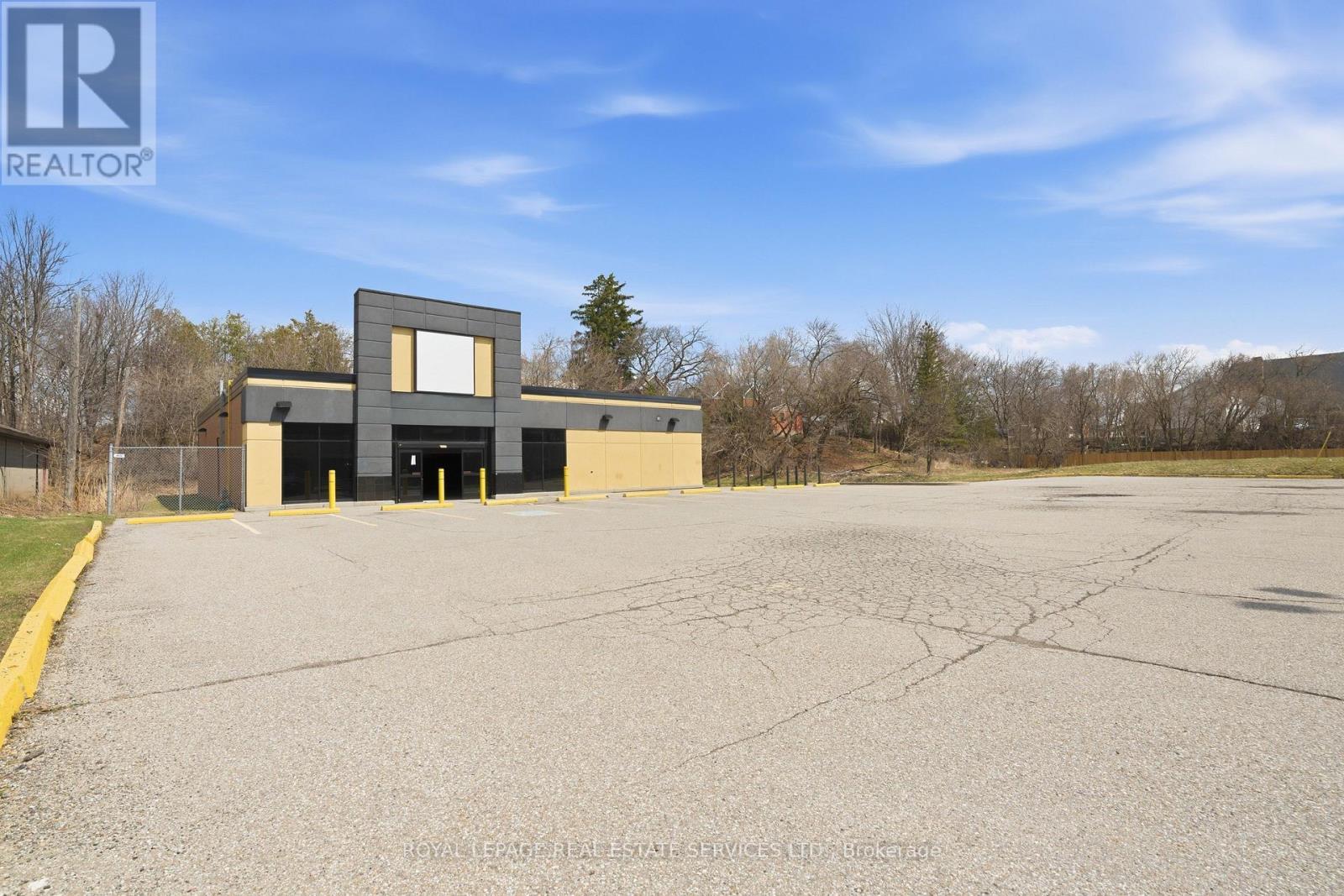 












51 MILLSIDE DRIVE

,
Milton,




Ontario
L9T1S8

