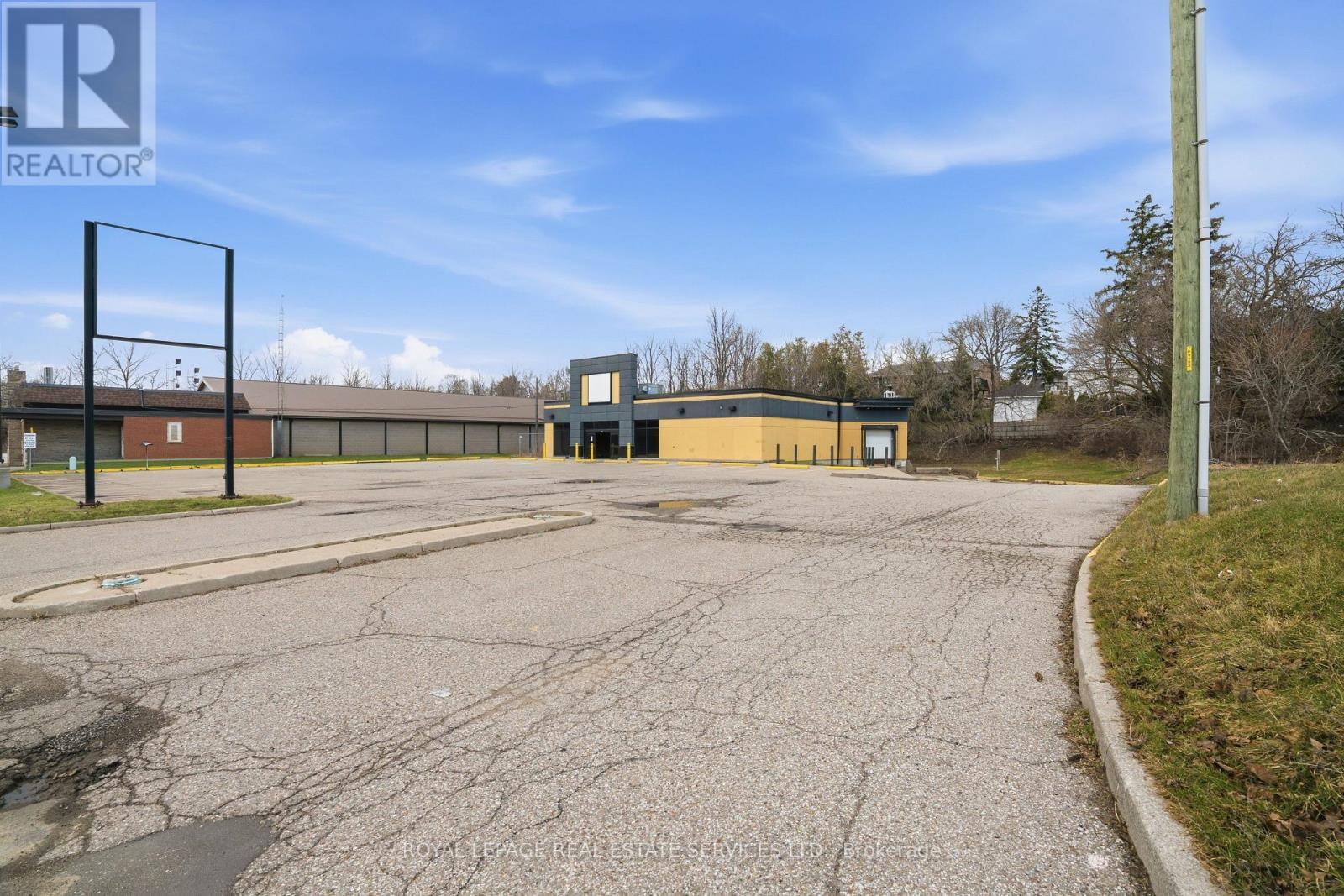 












51 MILLSIDE DRIVE

,
Milton,




Ontario
L9T1S8

