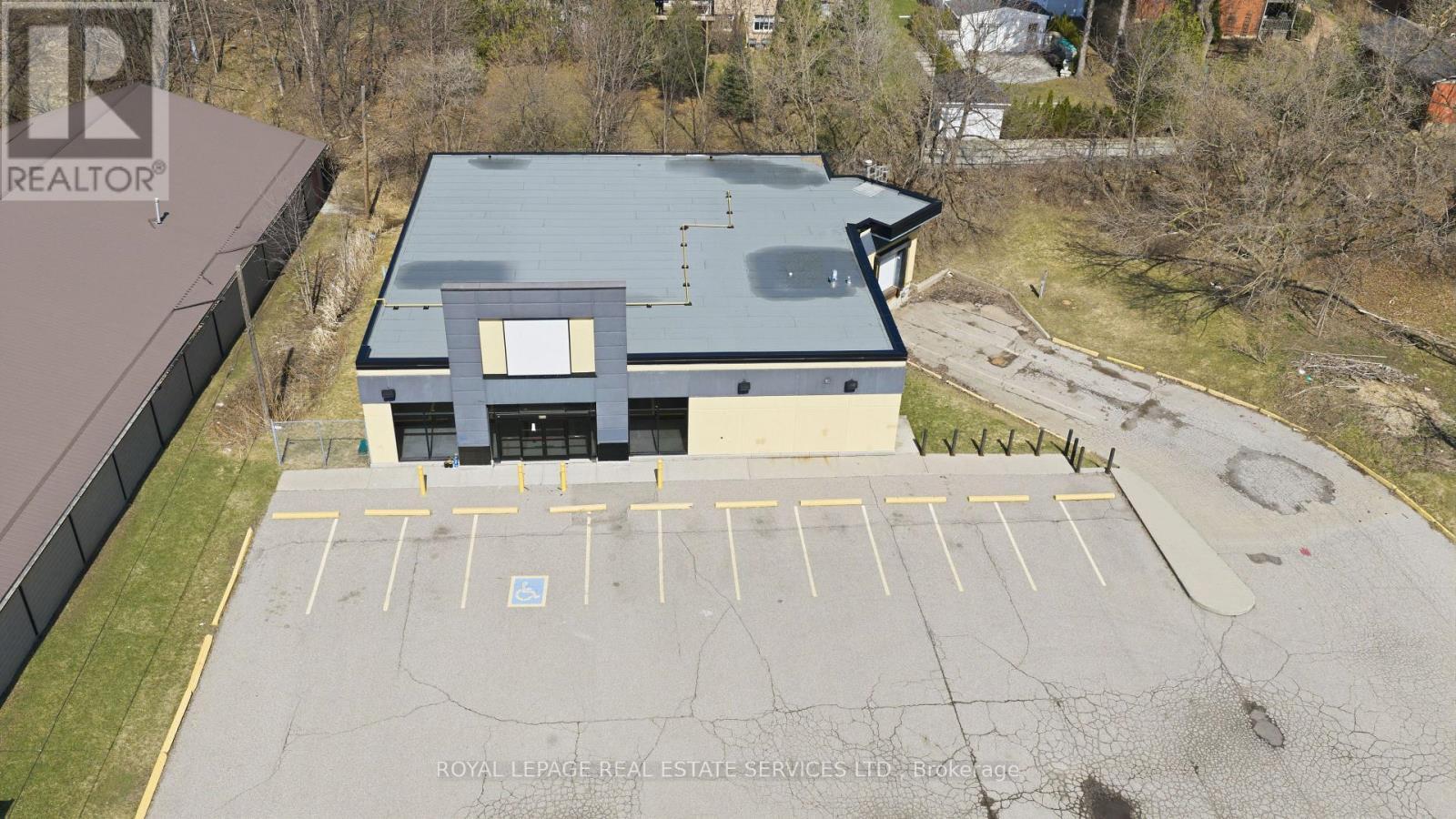 












51 MILLSIDE DRIVE

,
Milton,




Ontario
L9T1S8

