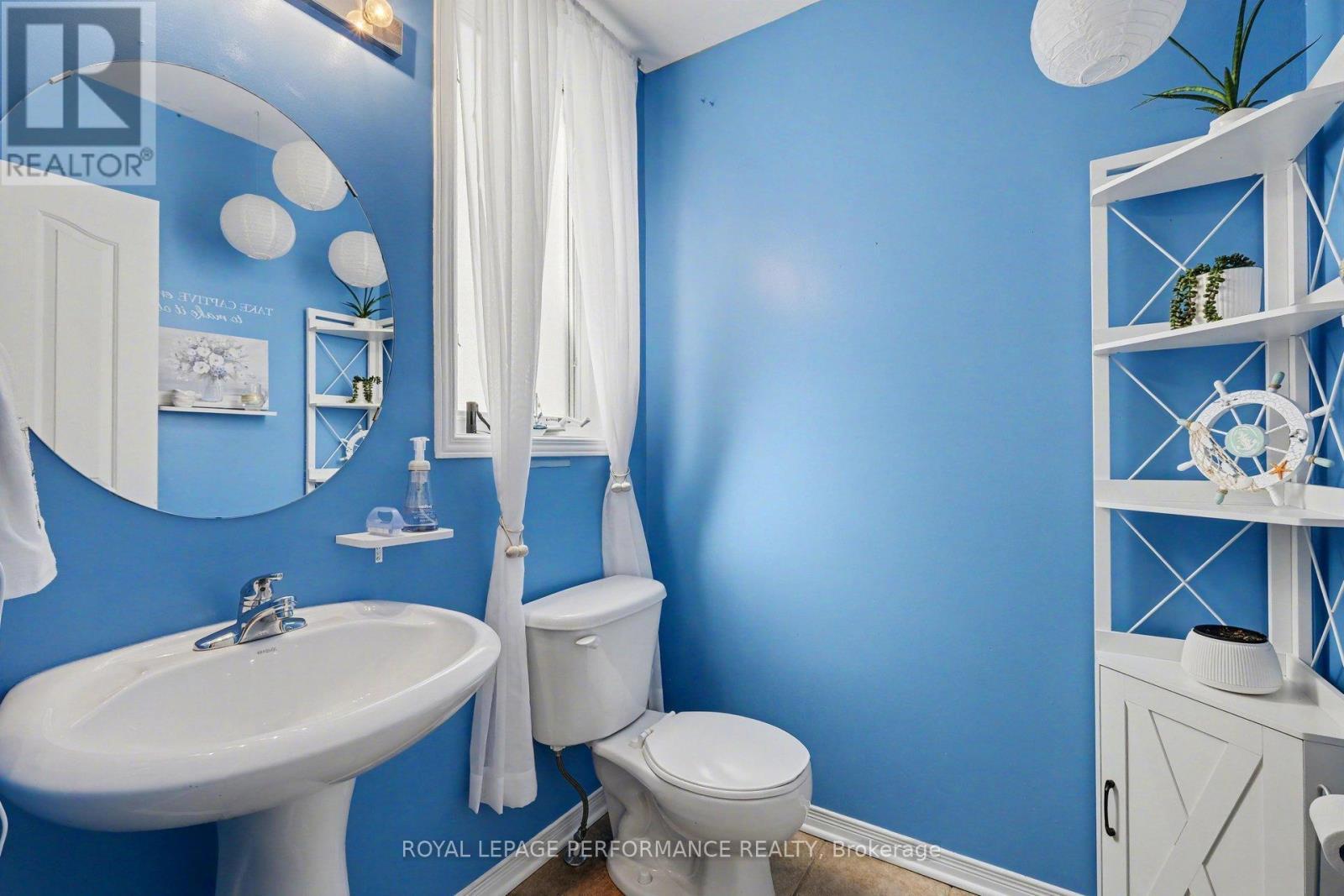 












2202 CLENDENAN CRESCENT

,
Ottawa,




Ontario
K4A4S8

