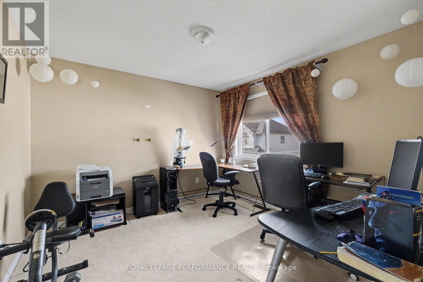 












2202 CLENDENAN CRESCENT

,
Ottawa,




Ontario
K4A4S8


