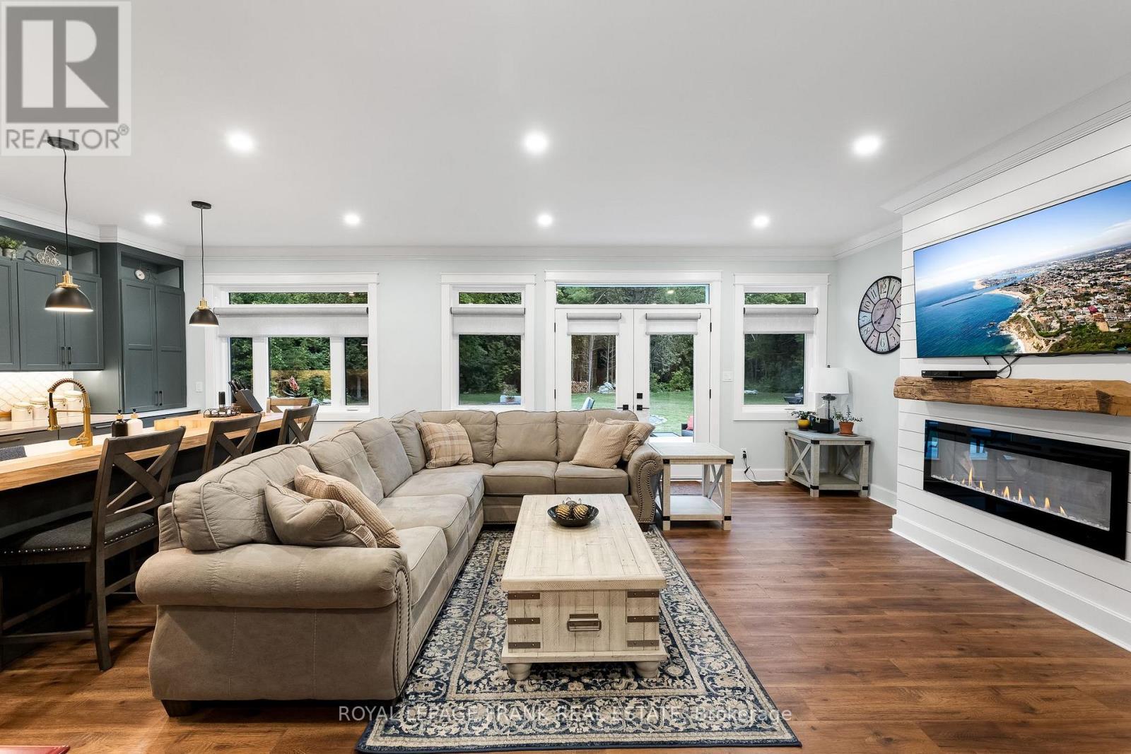 












975 RAY ROAD

,
Centre Hastings,




Ontario
K0K2K0

