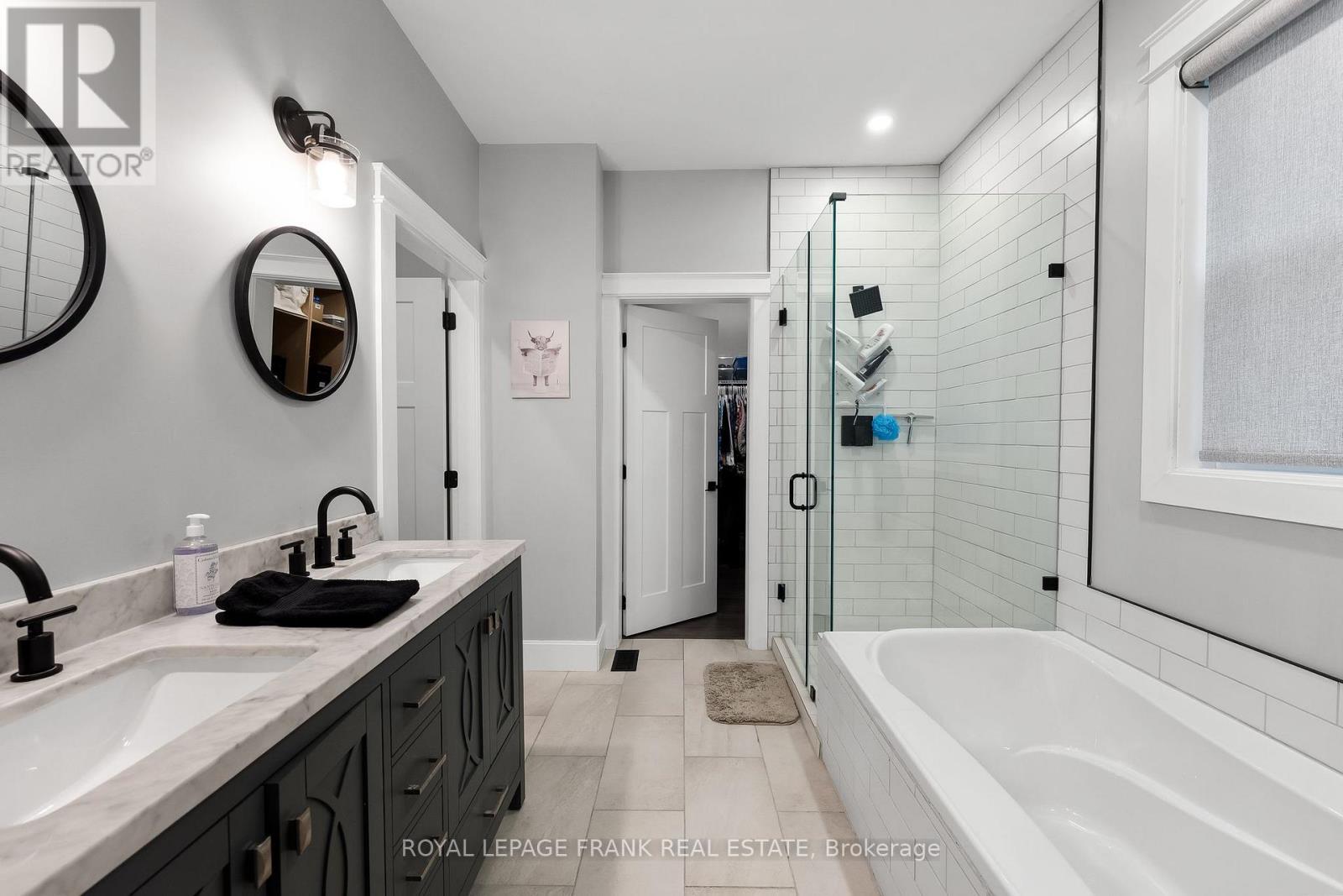 












975 RAY ROAD

,
Centre Hastings,




Ontario
K0K2K0

