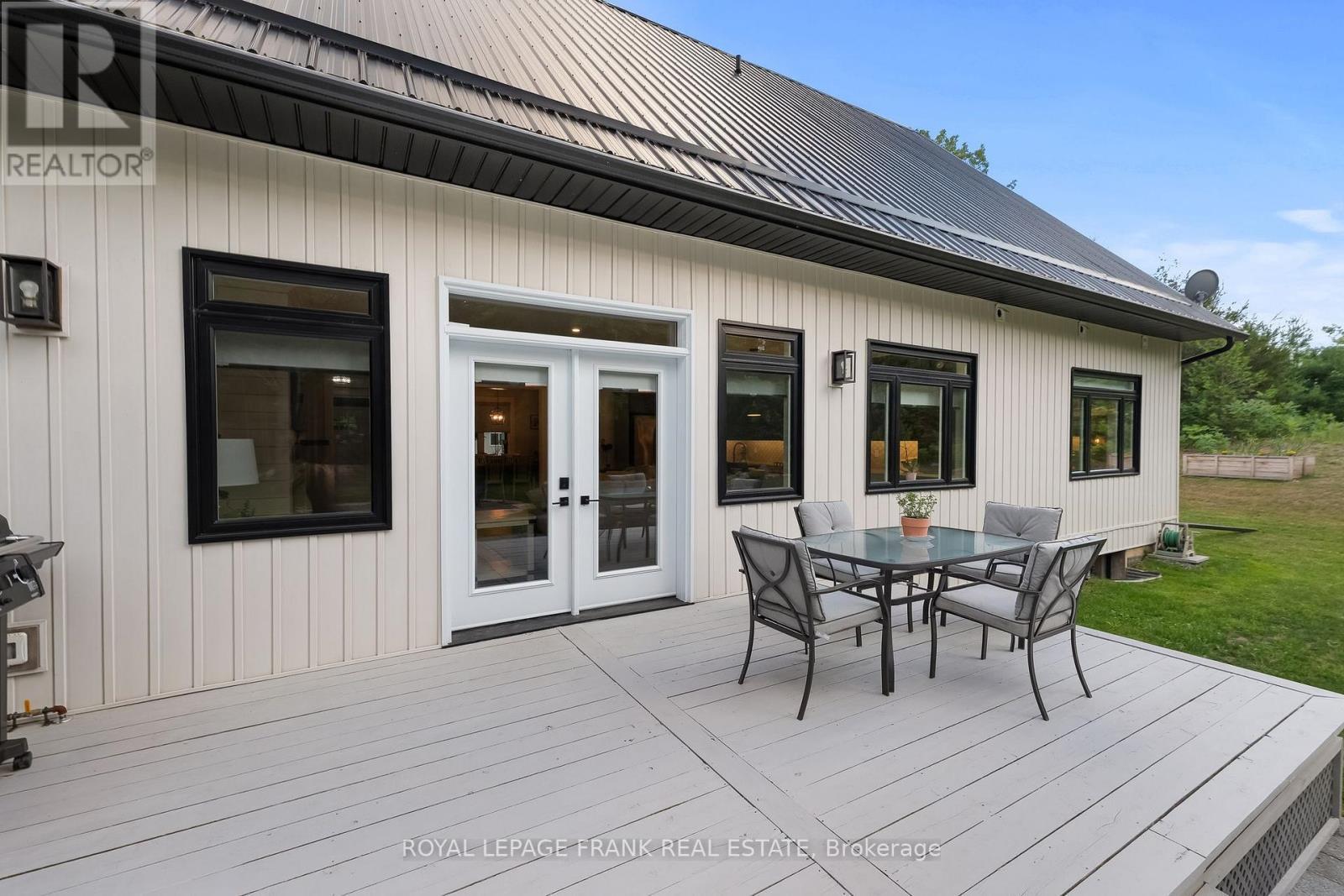 












975 RAY ROAD

,
Centre Hastings,




Ontario
K0K2K0

