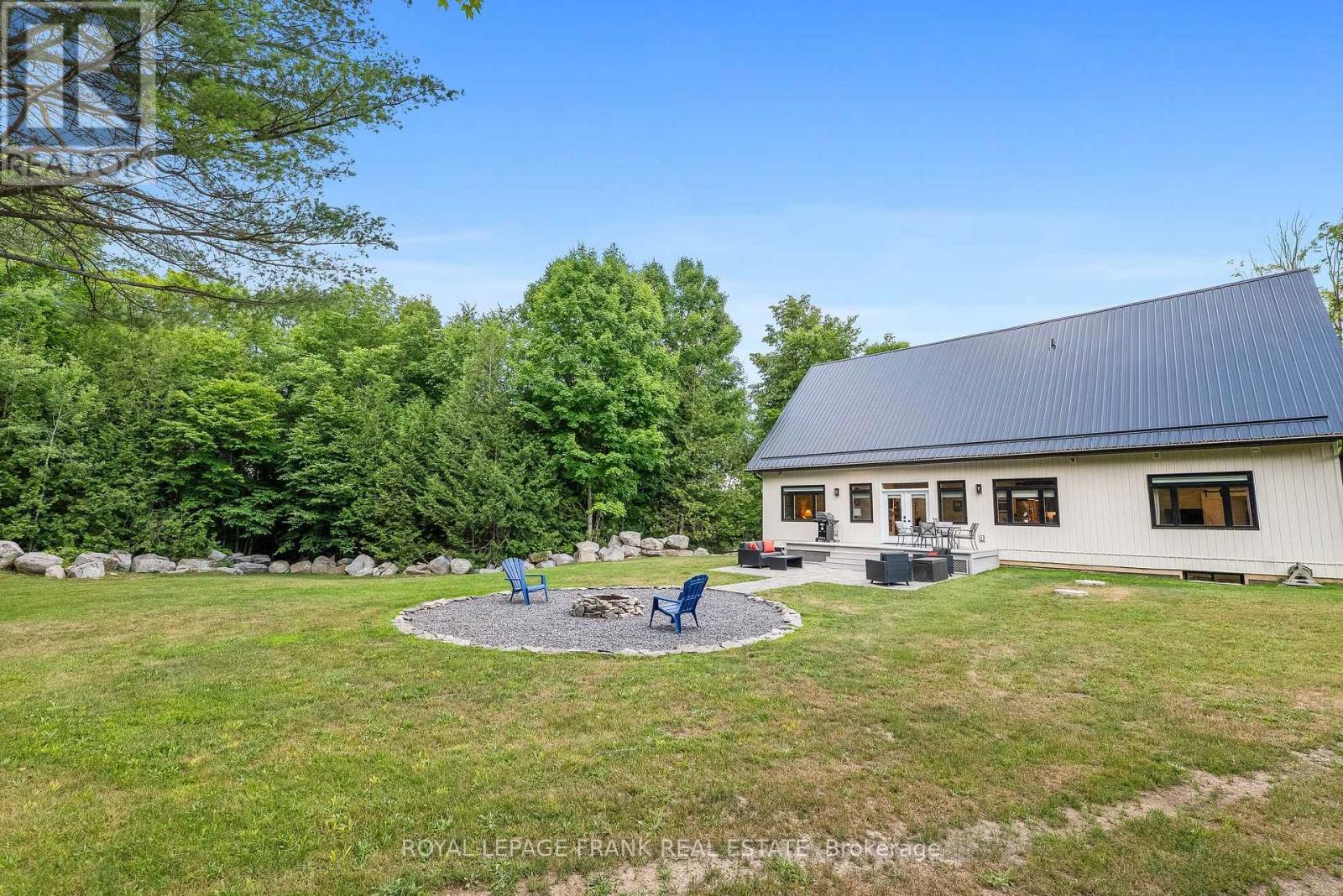 












975 RAY ROAD

,
Centre Hastings,




Ontario
K0K2K0

