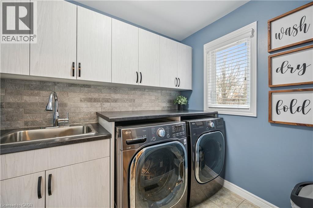 












111 MUSCOVEY Drive

,
Elmira,




Ontario
N3B3P7

