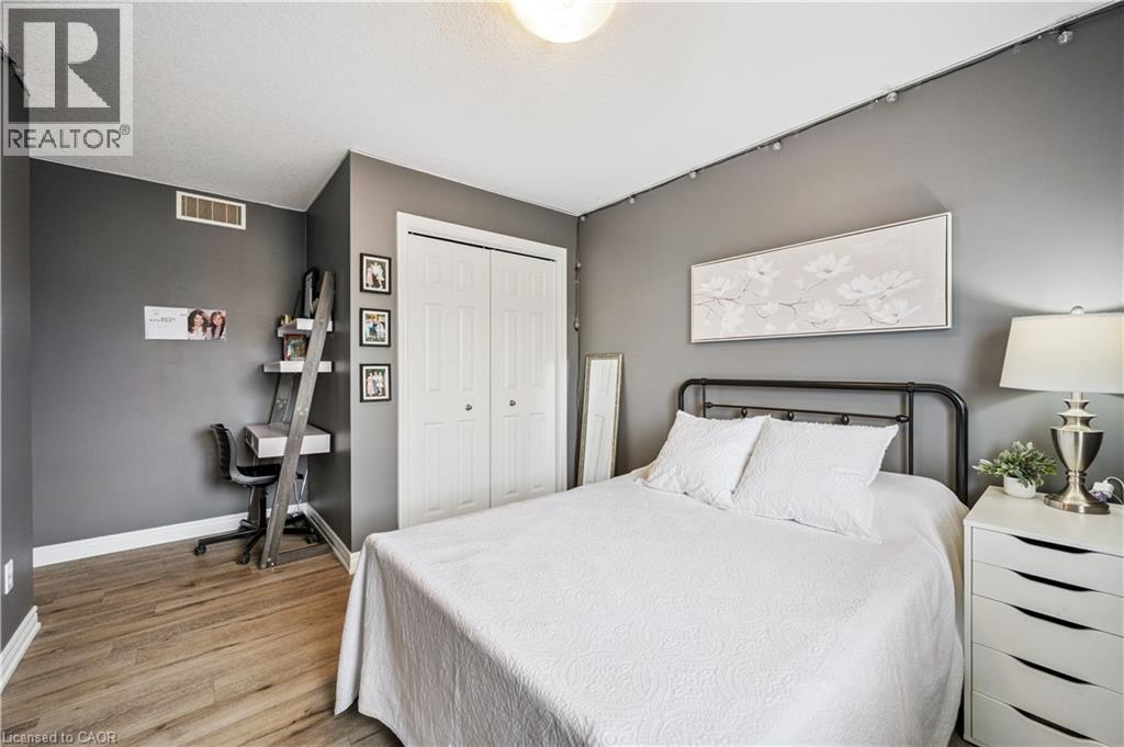 












111 MUSCOVEY Drive

,
Elmira,




Ontario
N3B3P7

