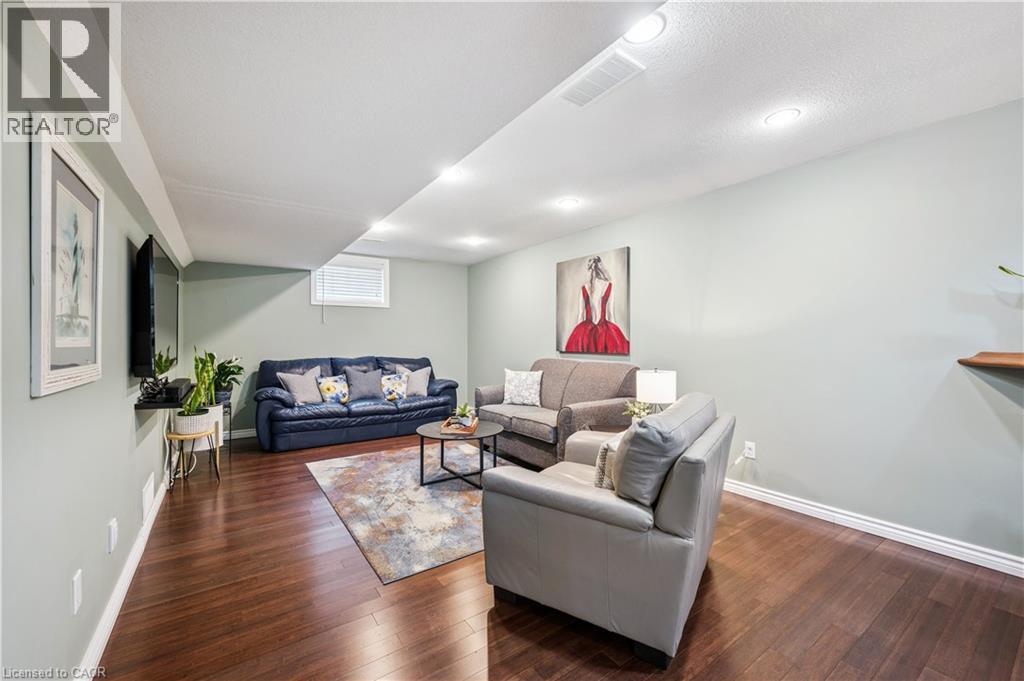 












111 MUSCOVEY Drive

,
Elmira,




Ontario
N3B3P7

