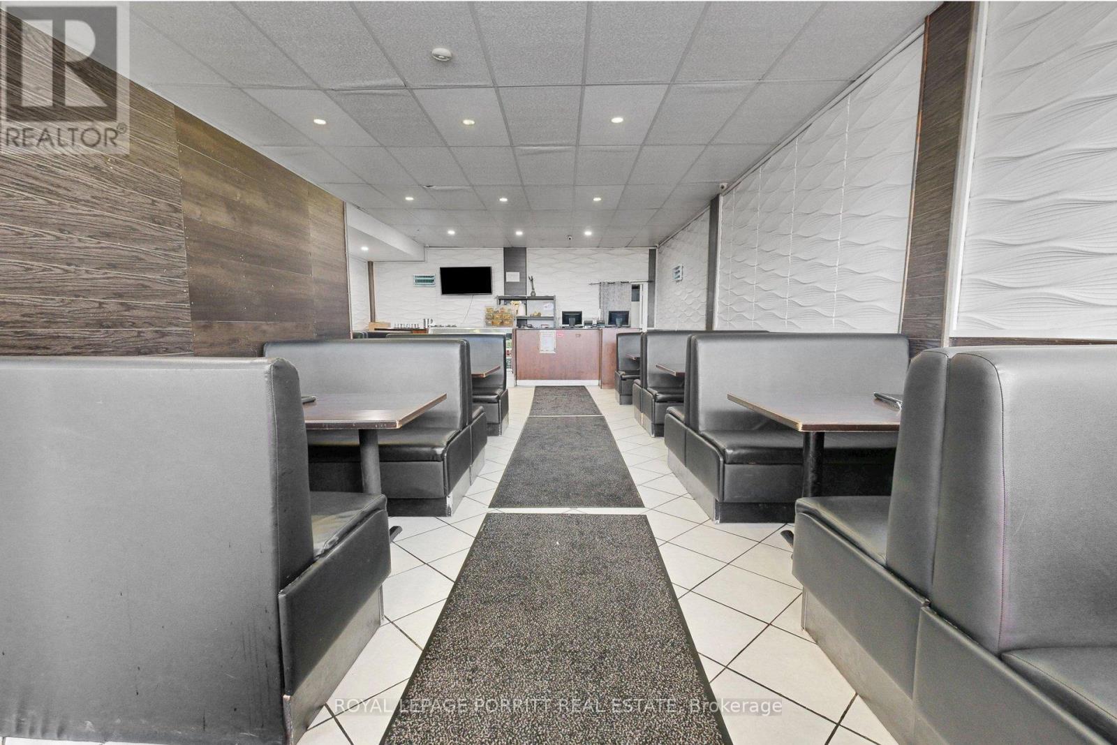 












2633 EGLINTON AVENUE E

,
Toronto,




Ontario
M1K2S2

