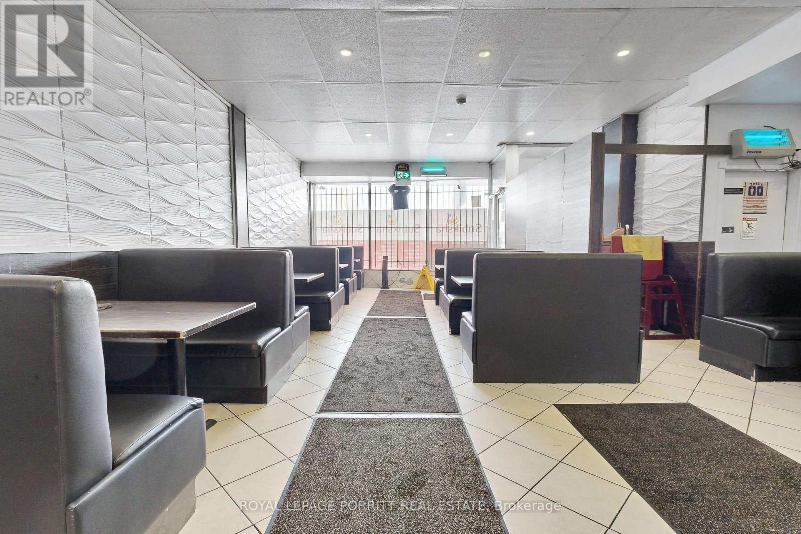 












2633 EGLINTON AVENUE E

,
Toronto,




Ontario
M1K2S2

