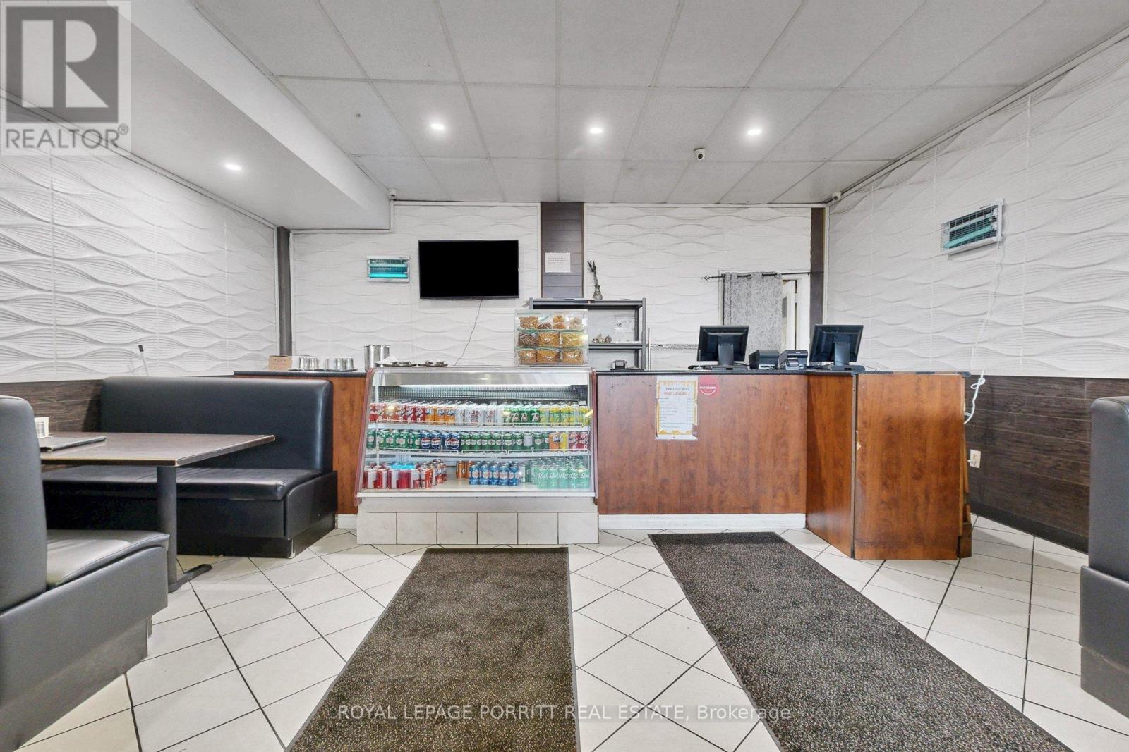 












2633 EGLINTON AVENUE E

,
Toronto,




Ontario
M1K2S2

