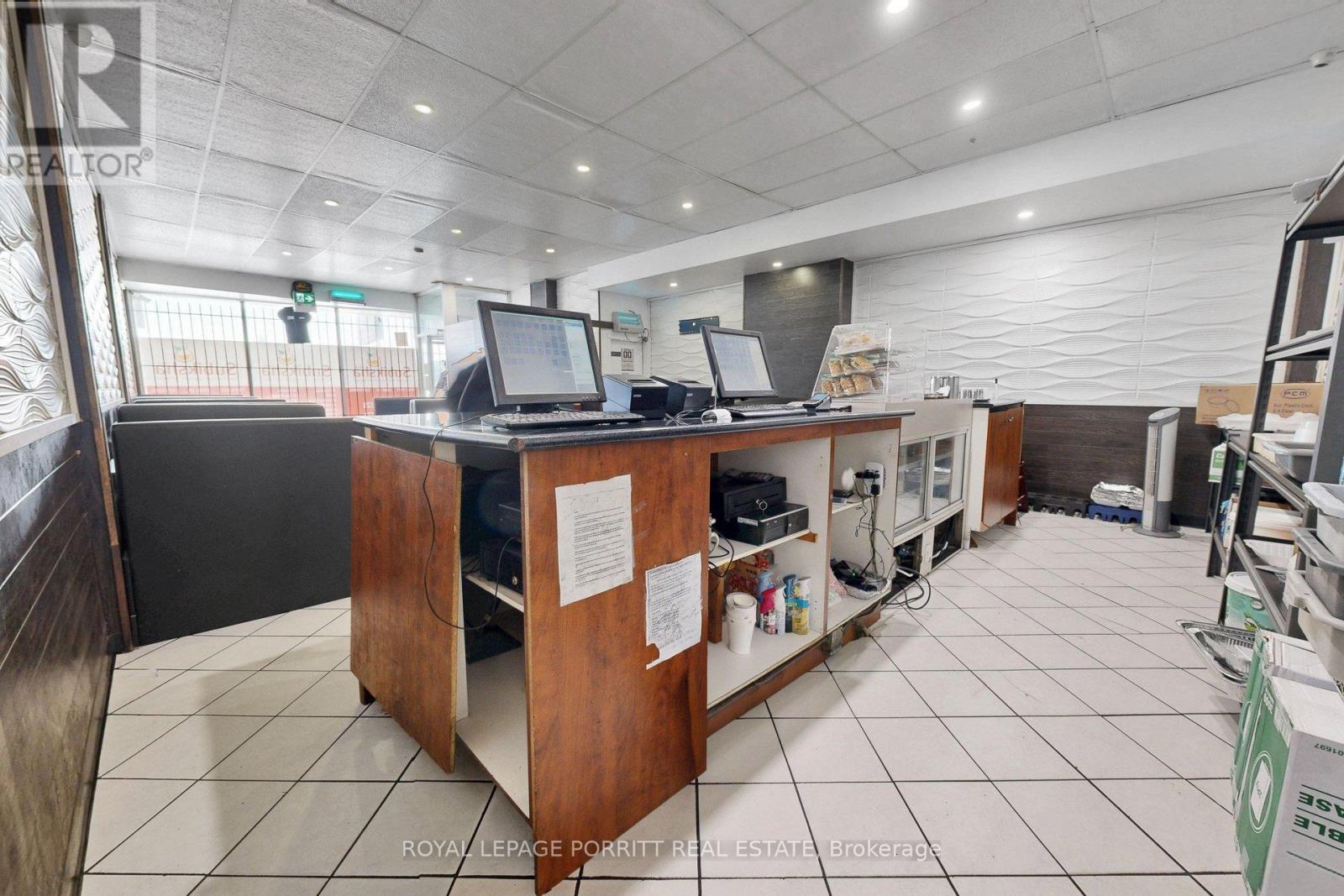 












2633 EGLINTON AVENUE E

,
Toronto,




Ontario
M1K2S2

