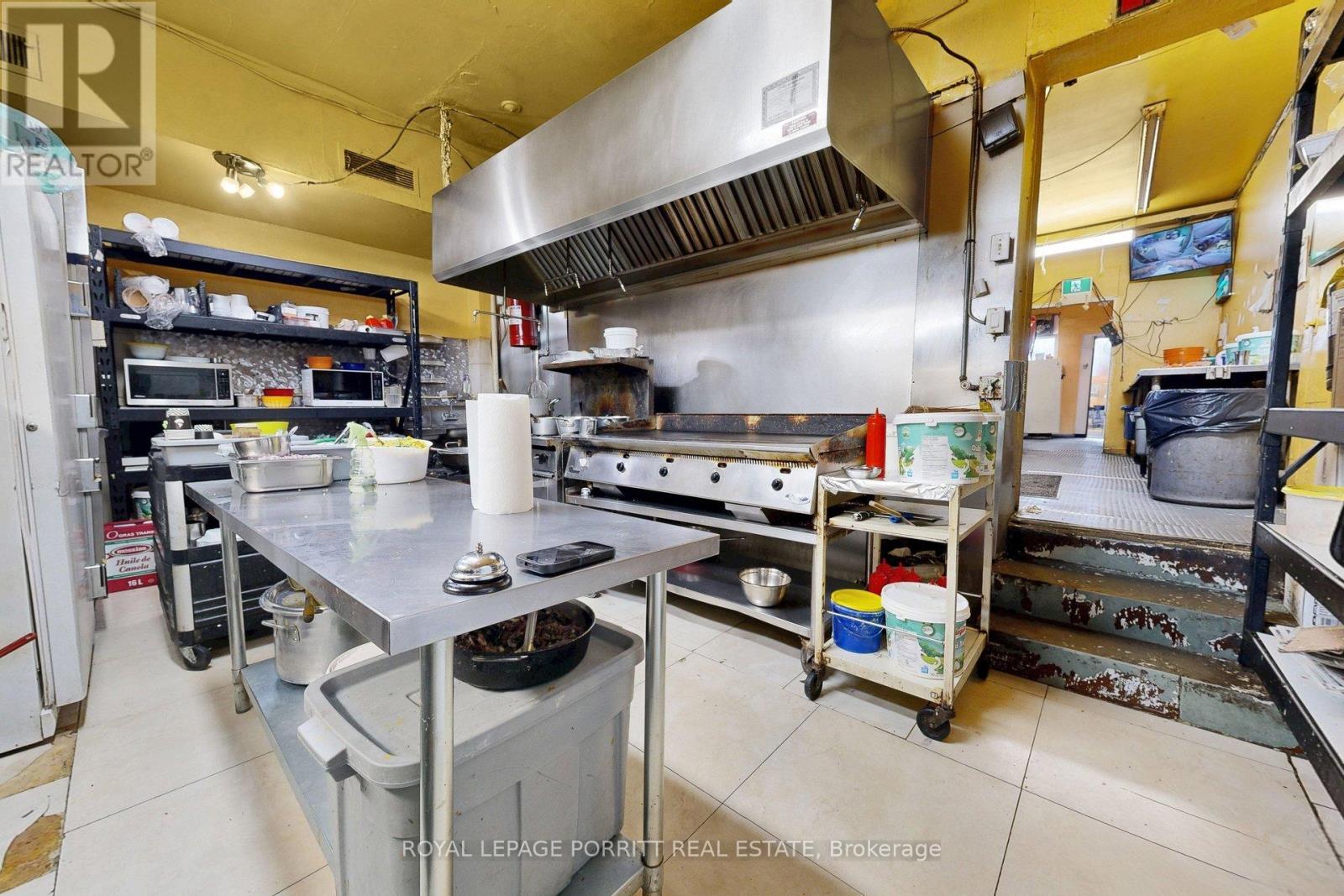 












2633 EGLINTON AVENUE E

,
Toronto,




Ontario
M1K2S2

