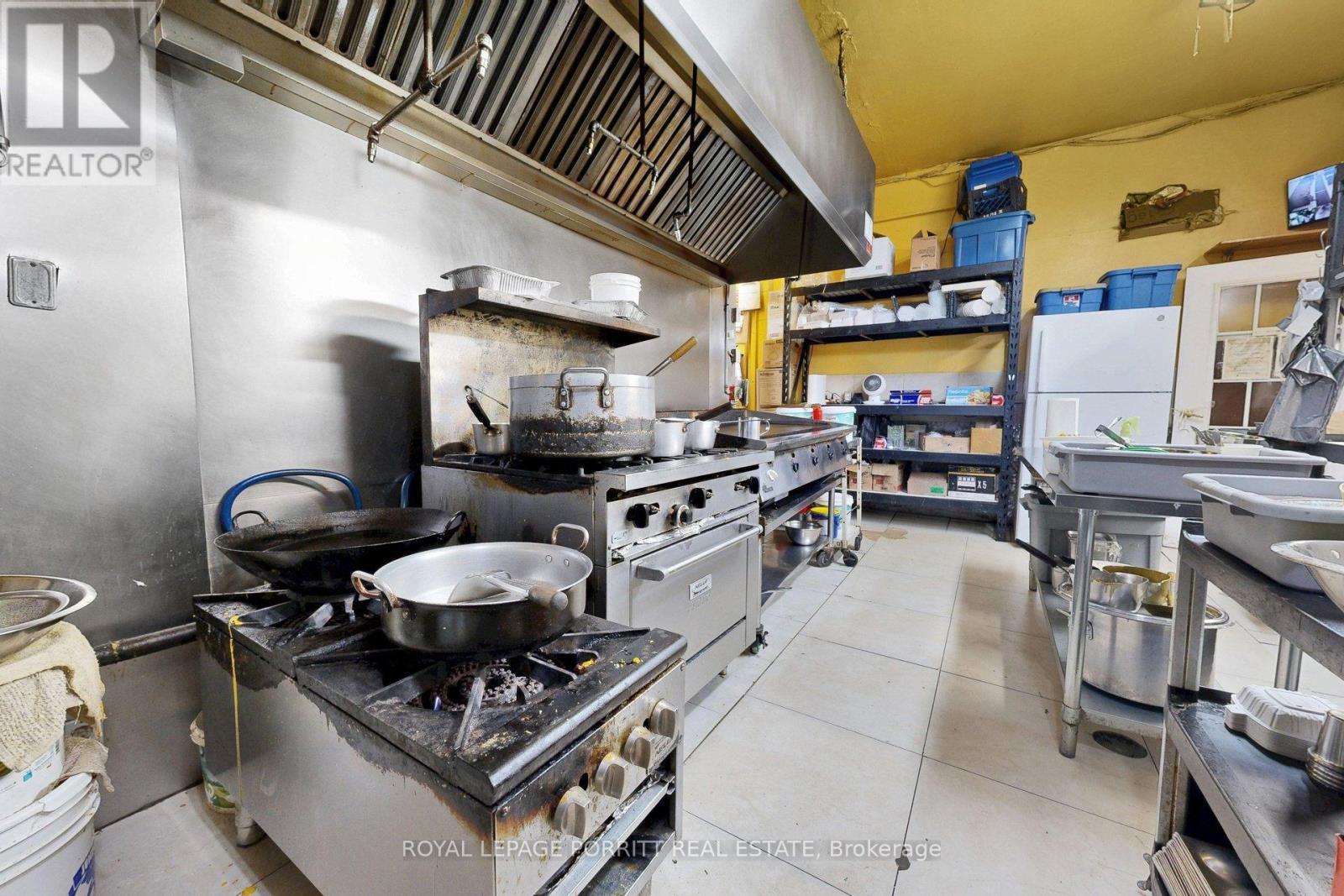 












2633 EGLINTON AVENUE E

,
Toronto,




Ontario
M1K2S2

