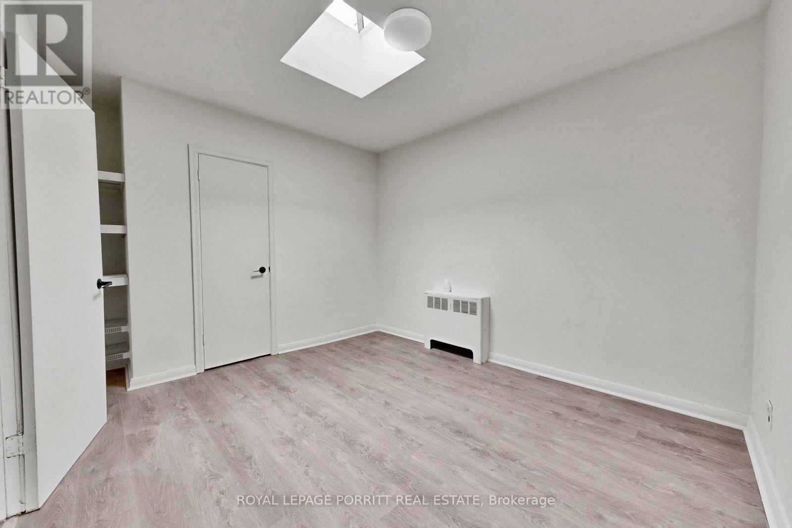 












2633 EGLINTON AVENUE E

,
Toronto,




Ontario
M1K2S2

