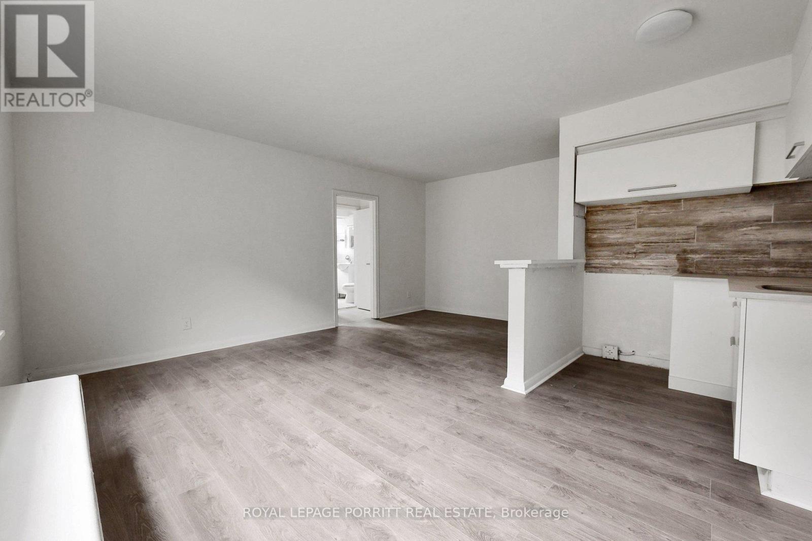 












2633 EGLINTON AVENUE E

,
Toronto,




Ontario
M1K2S2

