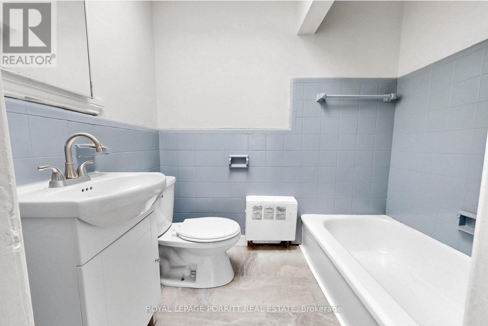 












2633 EGLINTON AVENUE E

,
Toronto,




Ontario
M1K2S2

