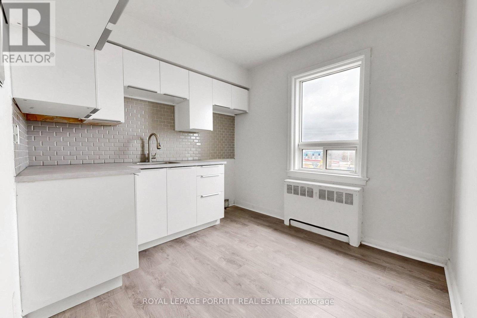












2633 EGLINTON AVENUE E

,
Toronto,




Ontario
M1K2S2


