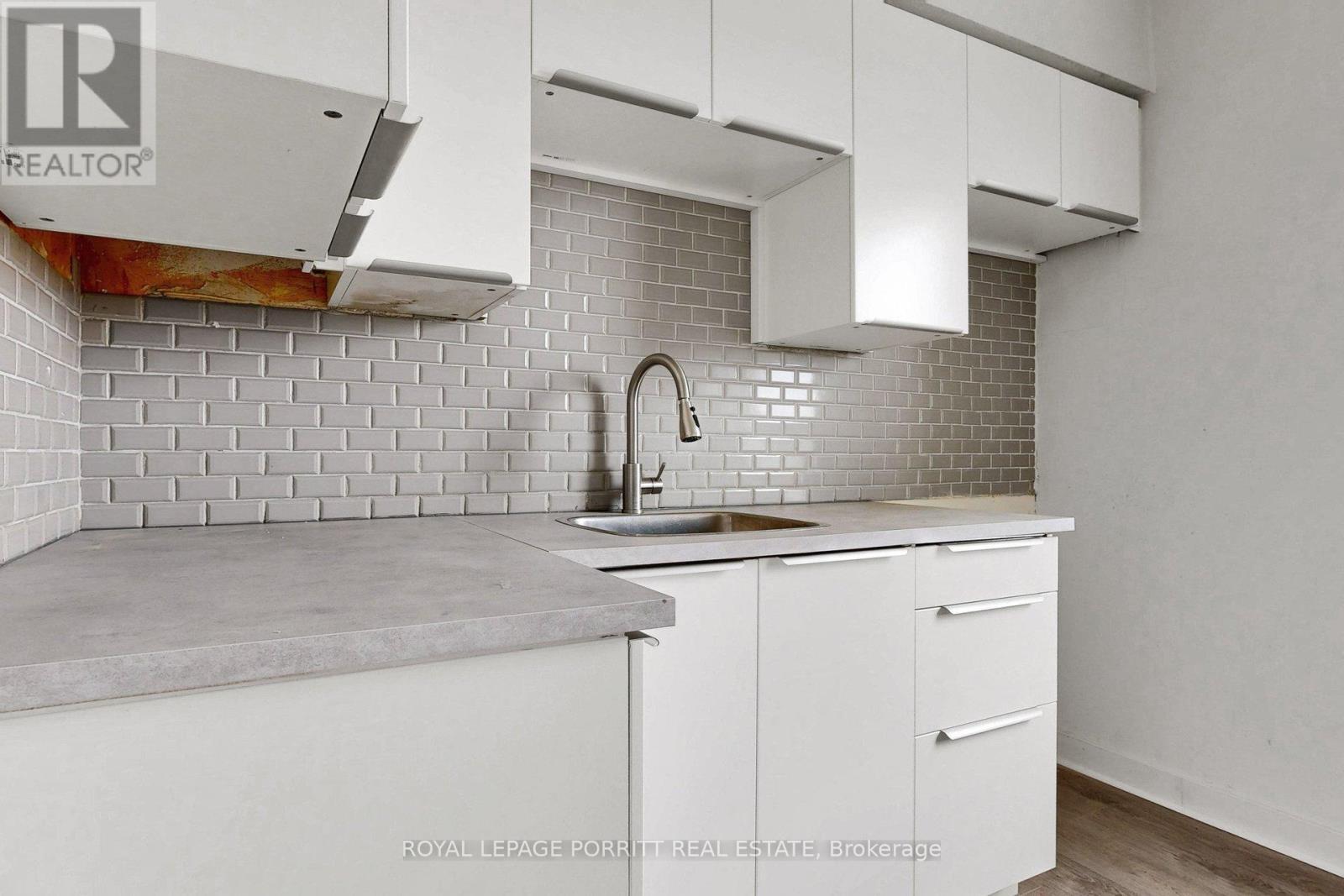 












2633 EGLINTON AVENUE E

,
Toronto,




Ontario
M1K2S2

