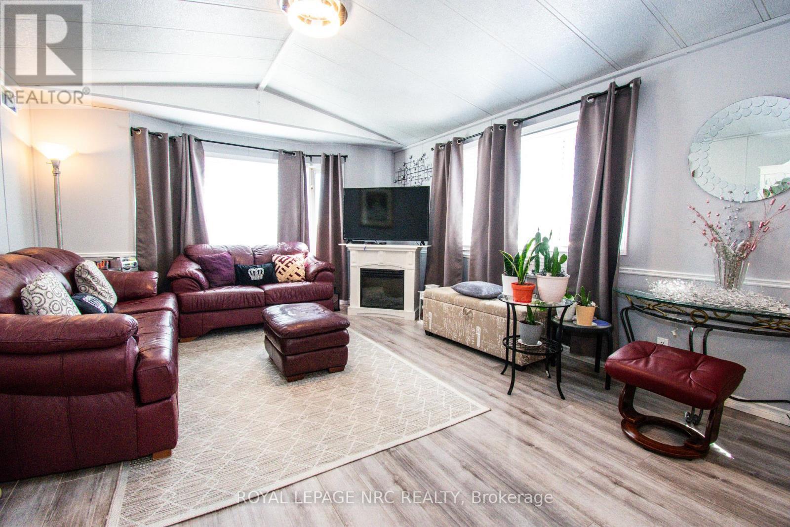 












83 - 3033 TOWNLINE ROAD

,
Fort Erie (Black Creek),




Ontario
L0S1S0


