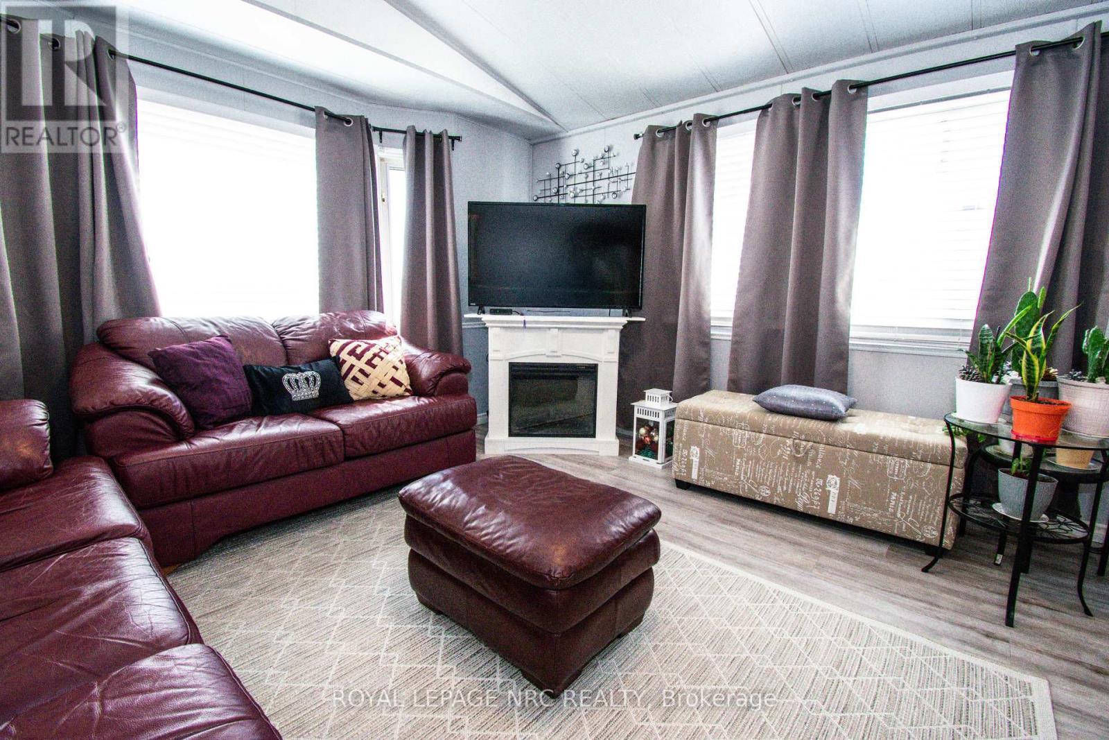 












83 - 3033 TOWNLINE ROAD

,
Fort Erie (Black Creek),




Ontario
L0S1S0

