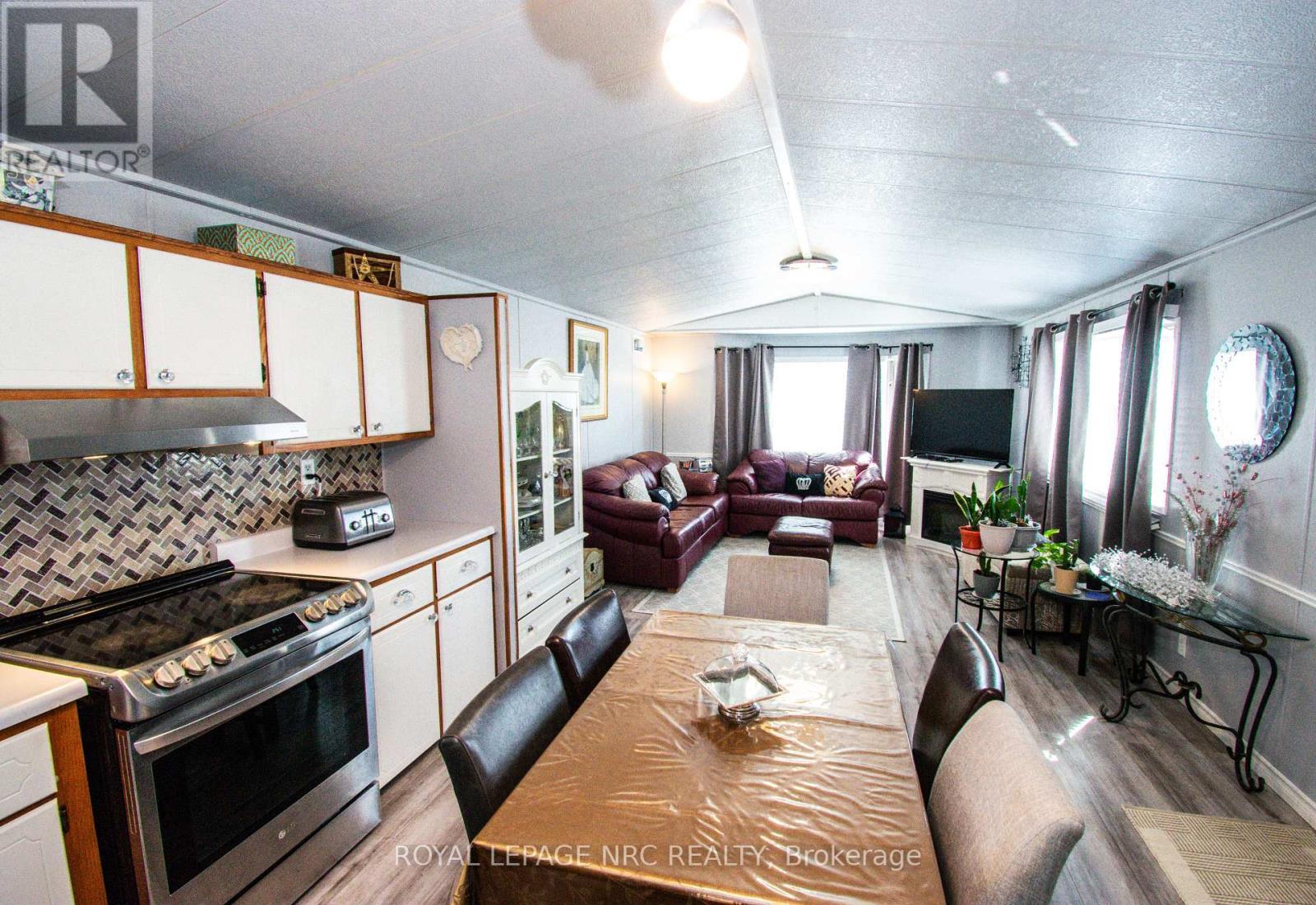












83 - 3033 TOWNLINE ROAD

,
Fort Erie (Black Creek),




Ontario
L0S1S0

