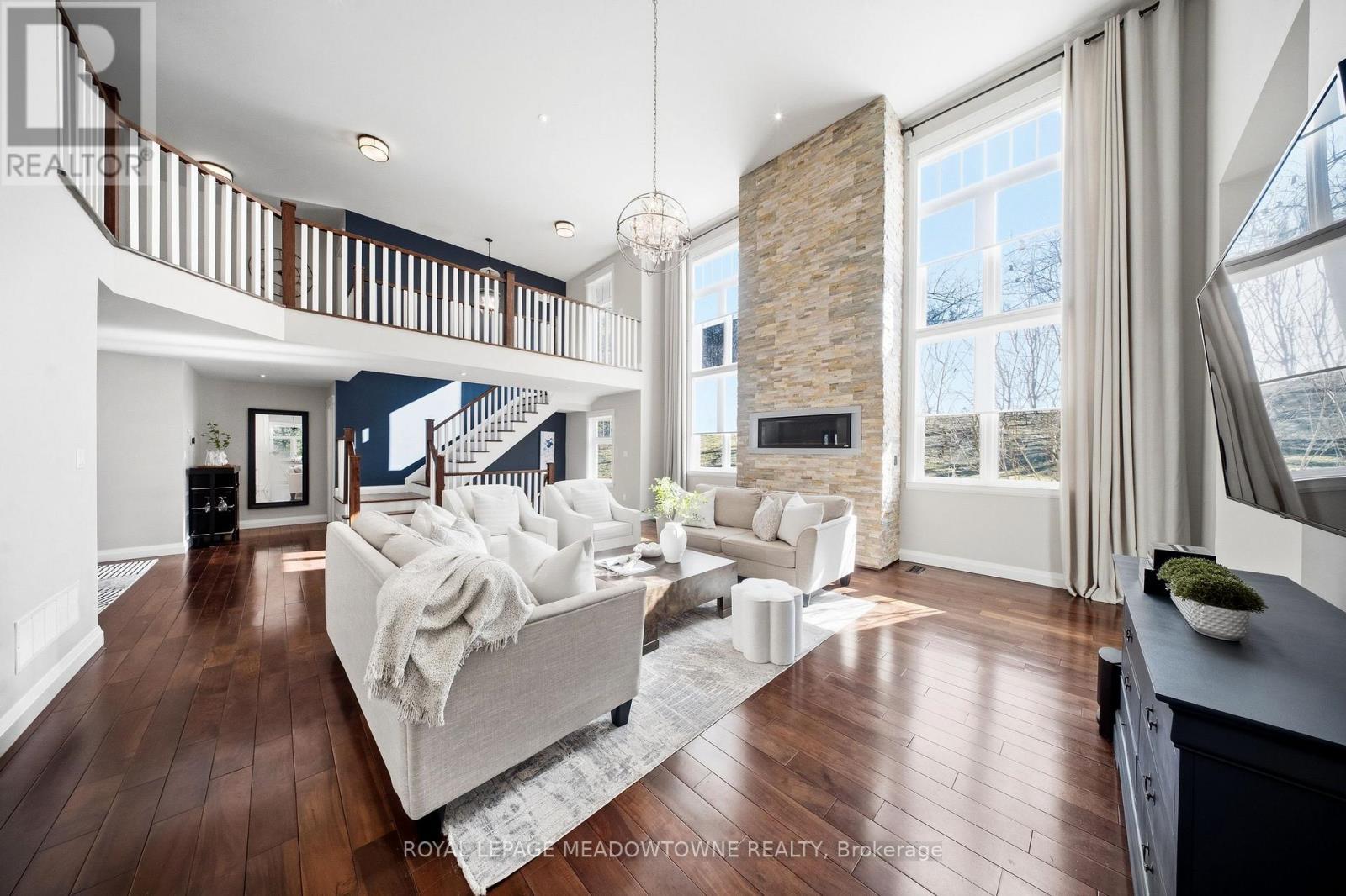 












254 MAIN STREET S

,
Halton Hills,




Ontario
L7G4S5

