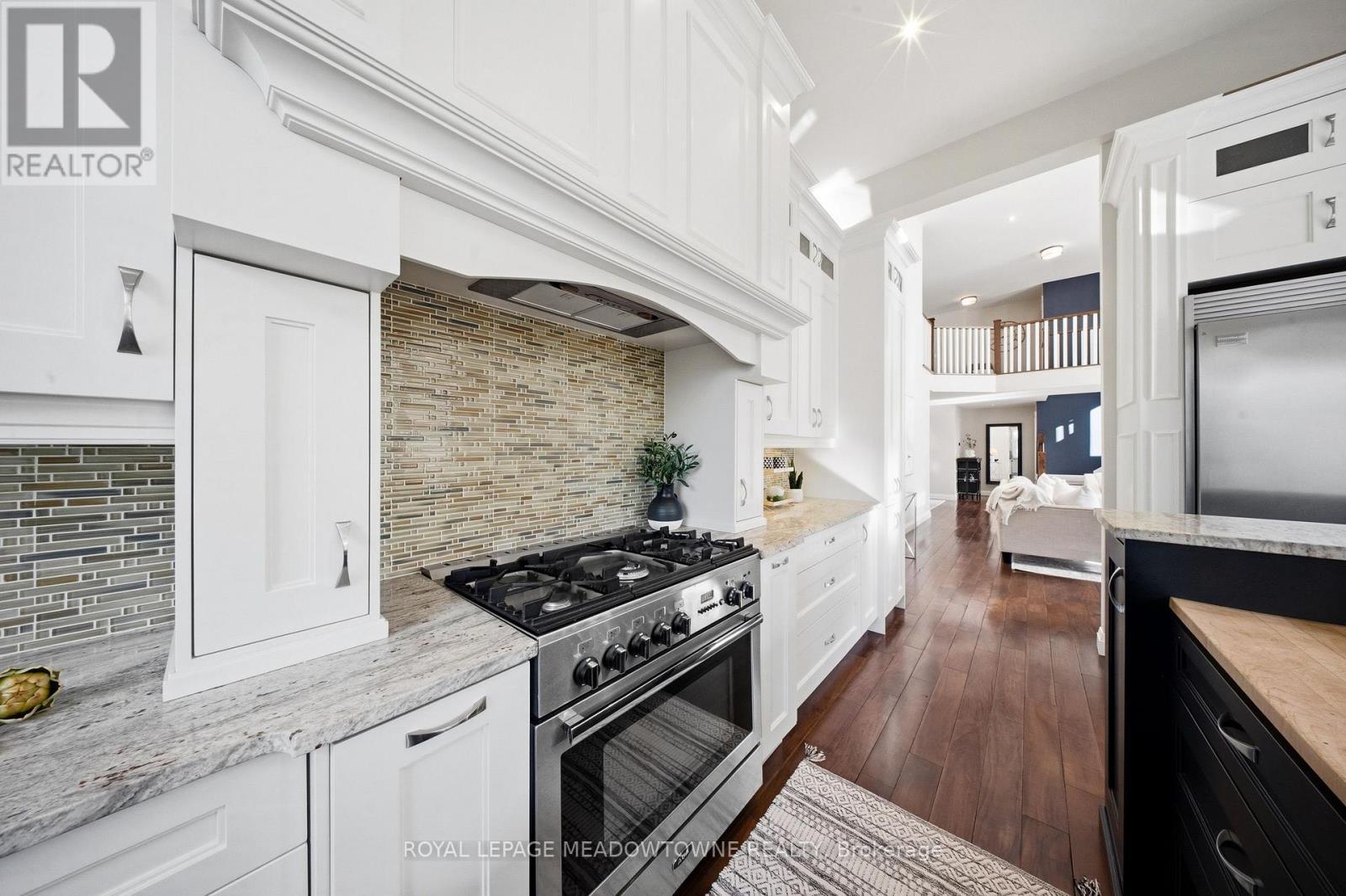 












254 MAIN STREET S

,
Halton Hills,




Ontario
L7G4S5

