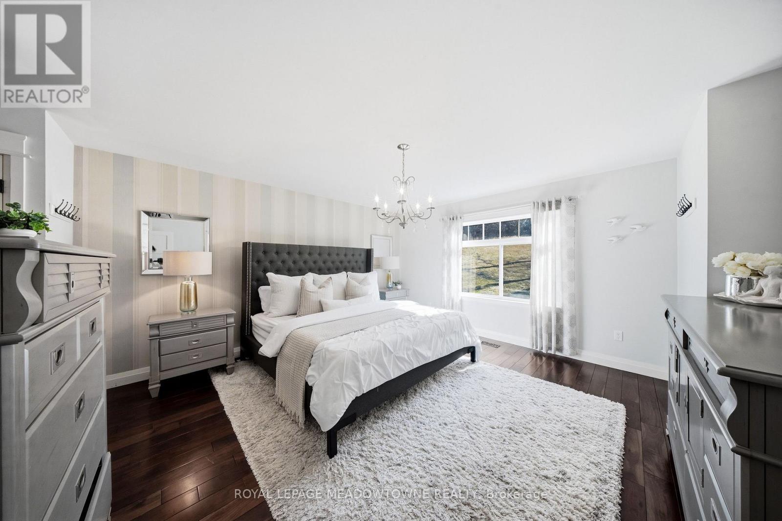 












254 MAIN STREET S

,
Halton Hills,




Ontario
L7G4S5

