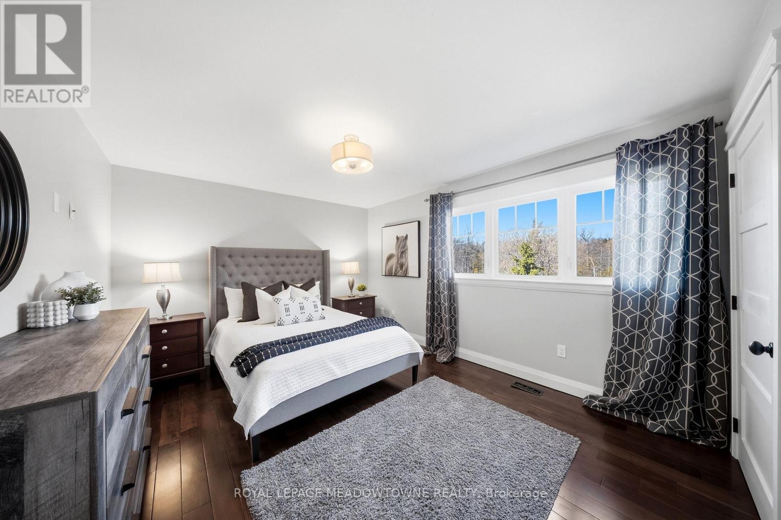 












254 MAIN STREET S

,
Halton Hills,




Ontario
L7G4S5

