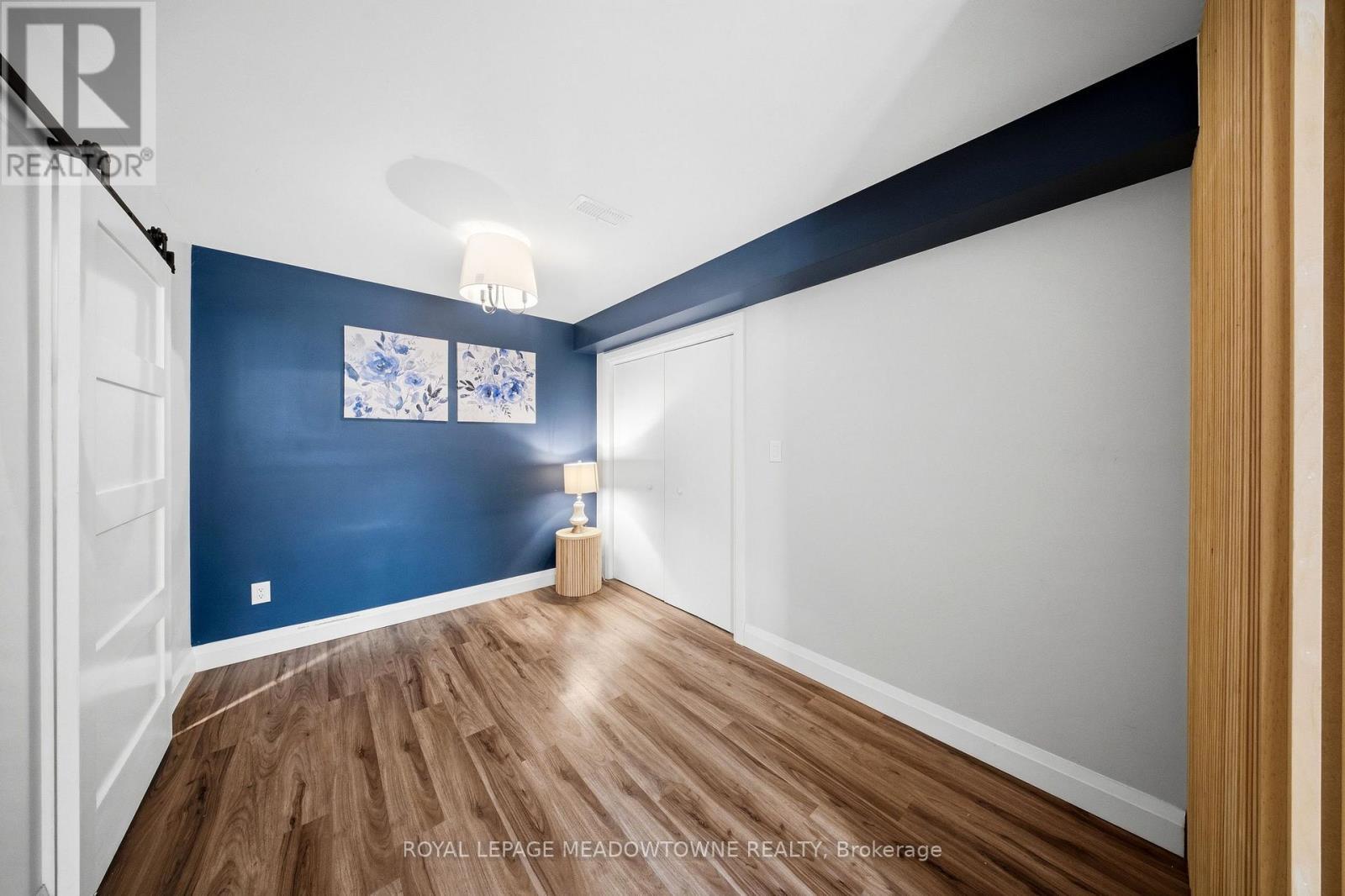 












254 MAIN STREET S

,
Halton Hills,




Ontario
L7G4S5

