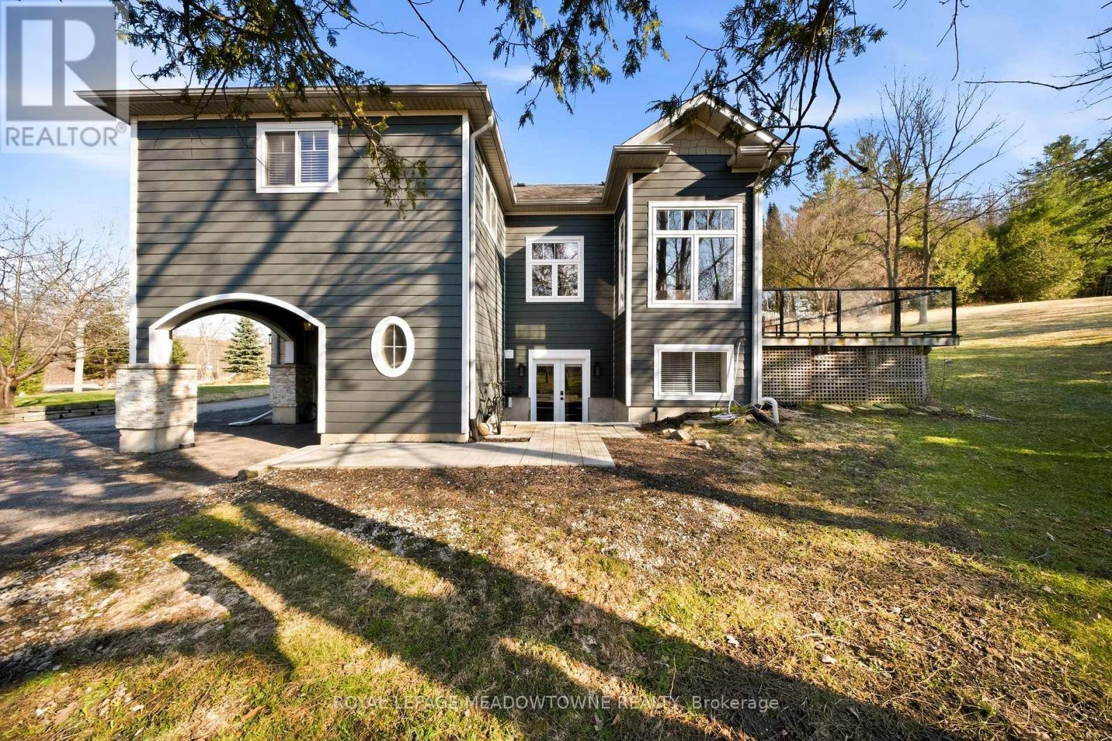 












254 MAIN STREET S

,
Halton Hills,




Ontario
L7G4S5

