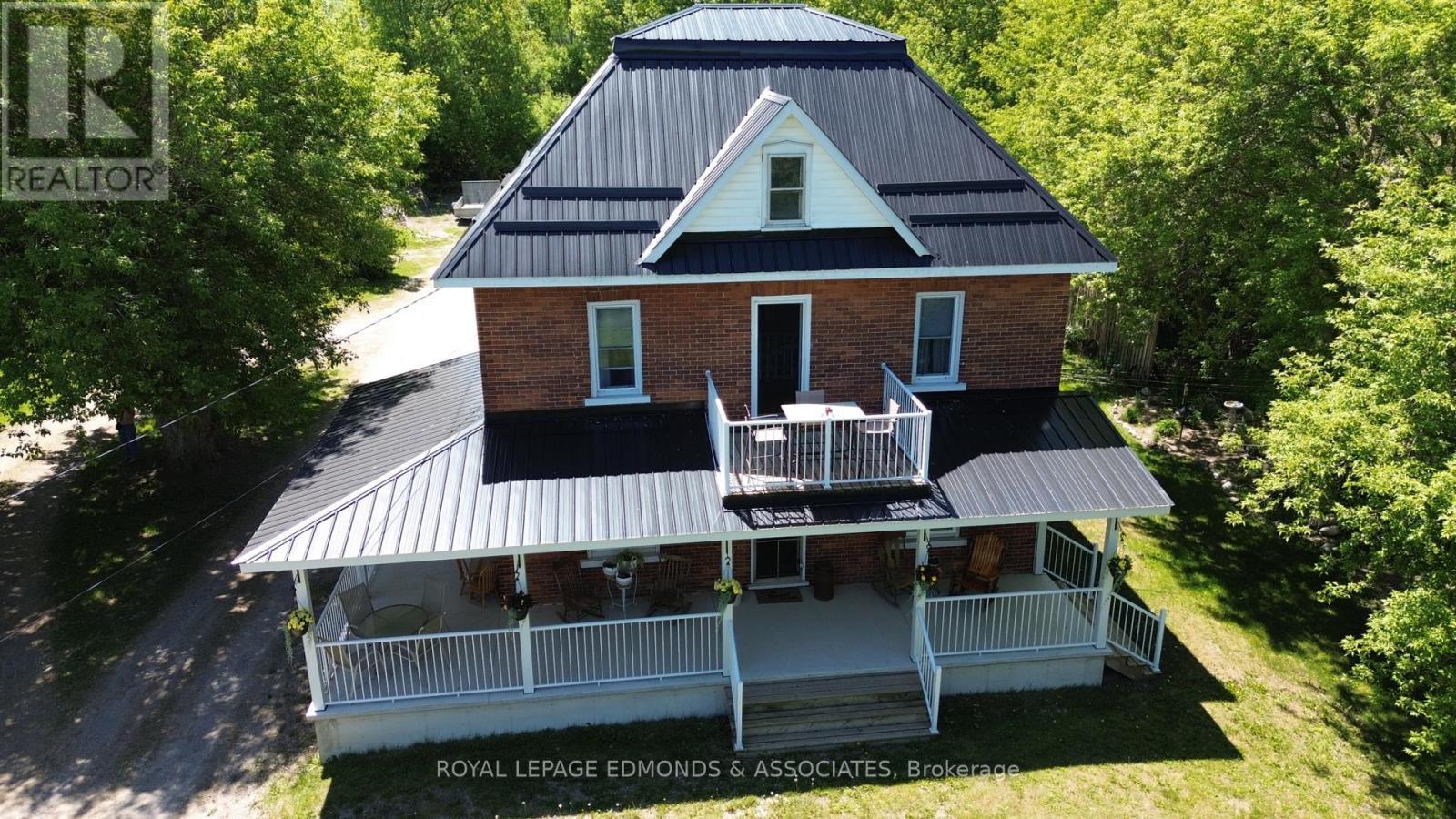 












2061 KERR LINE

,
Whitewater Region,




Ontario
K0J1V0

