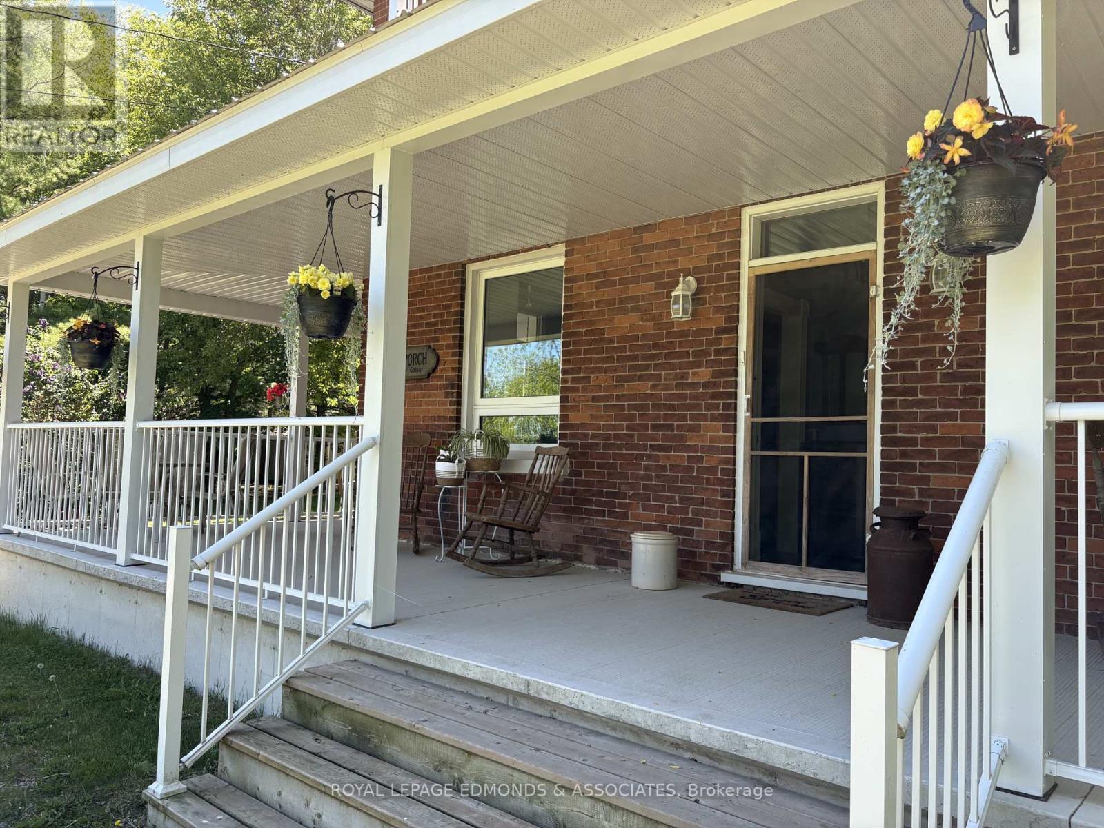 












2061 KERR LINE

,
Whitewater Region,




Ontario
K0J1V0

