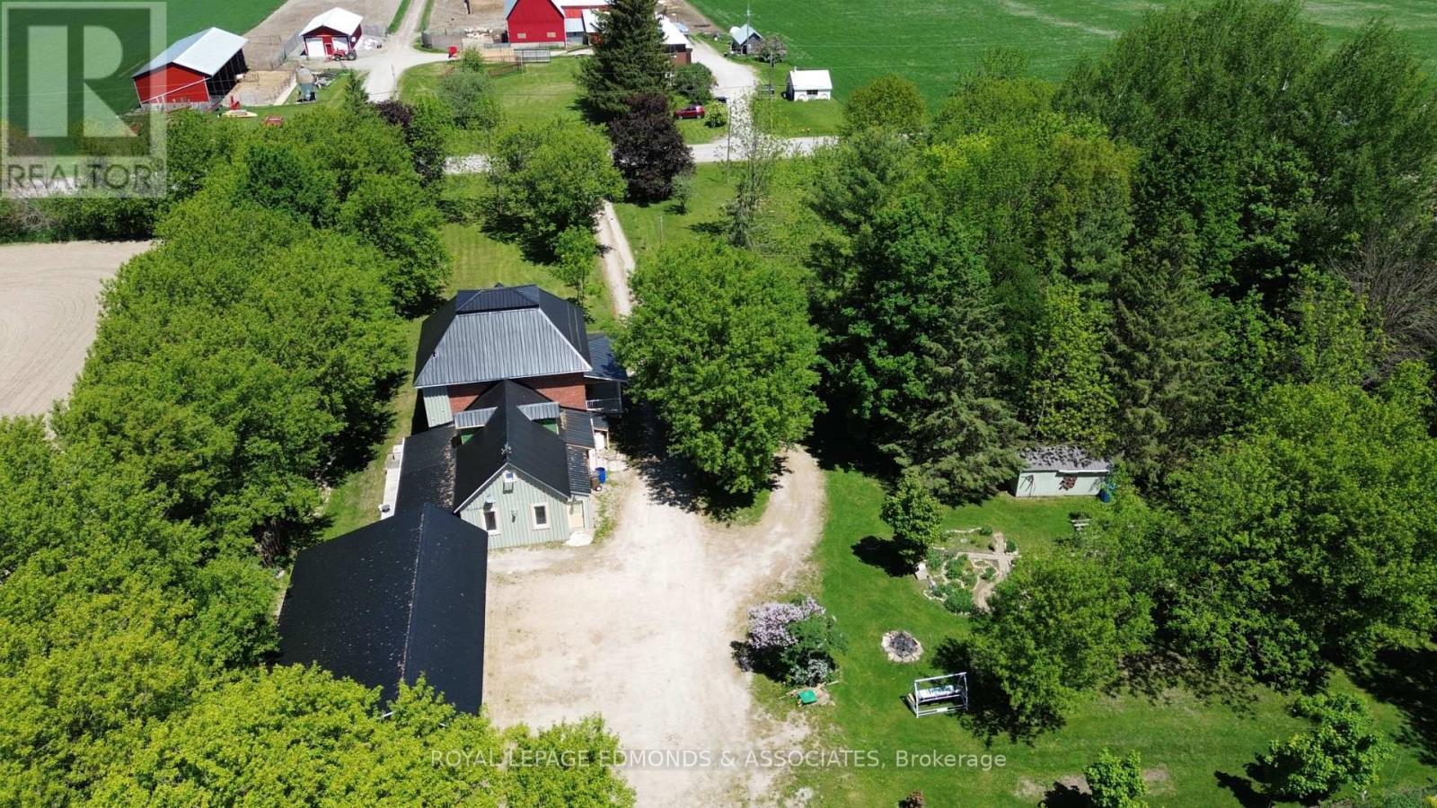 












2061 KERR LINE

,
Whitewater Region,




Ontario
K0J1V0

